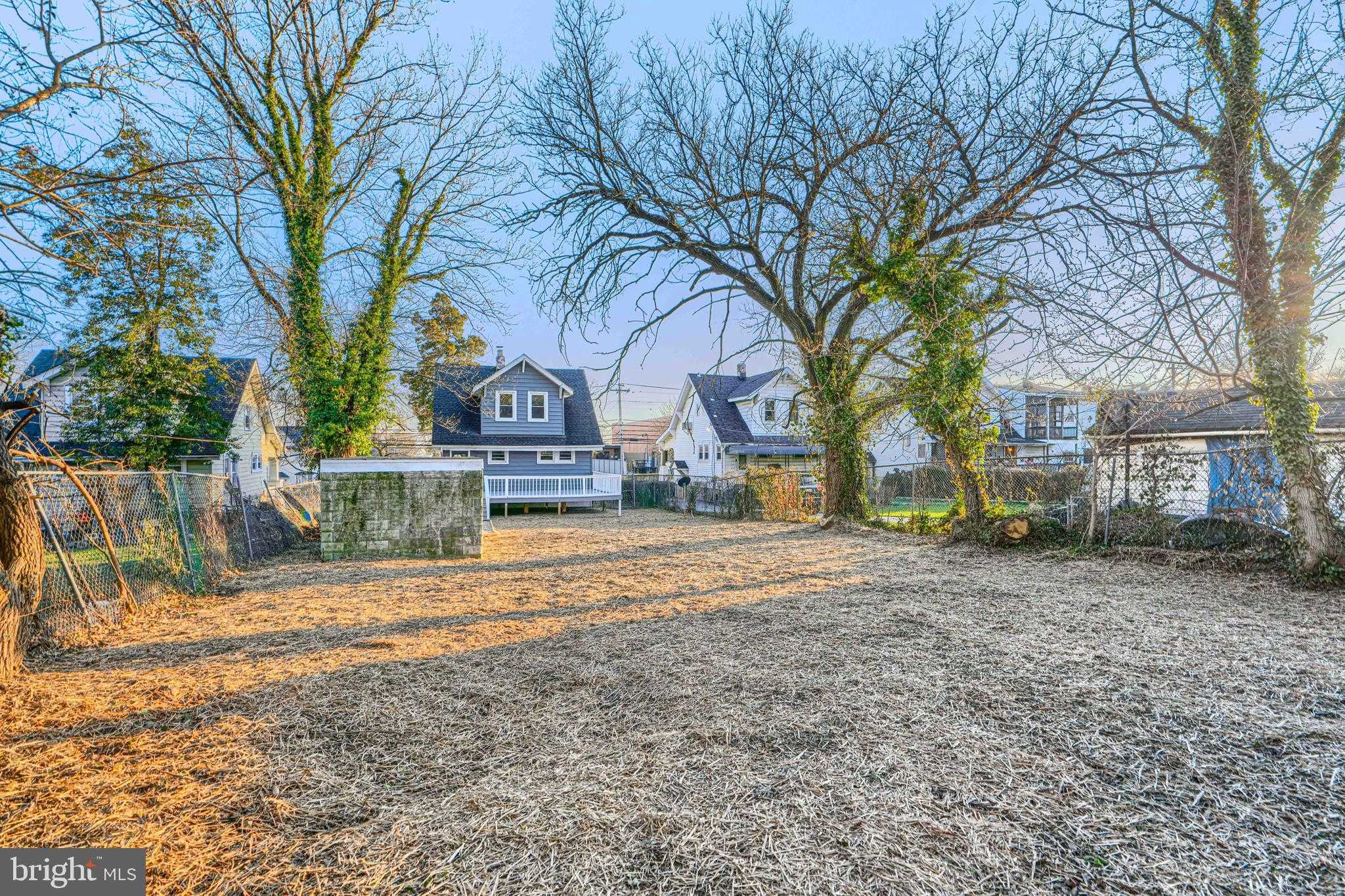 612 Woodbourne Ave photo 42