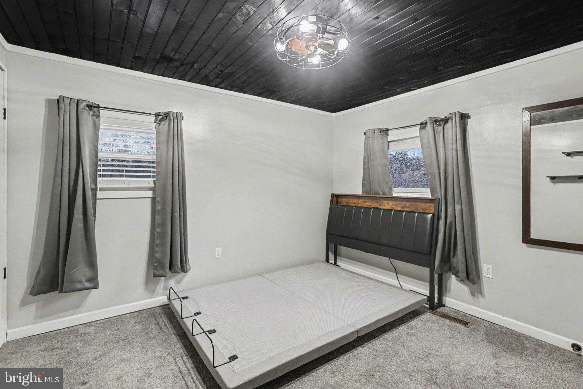 1011 Cranes Gap Rd photo 15