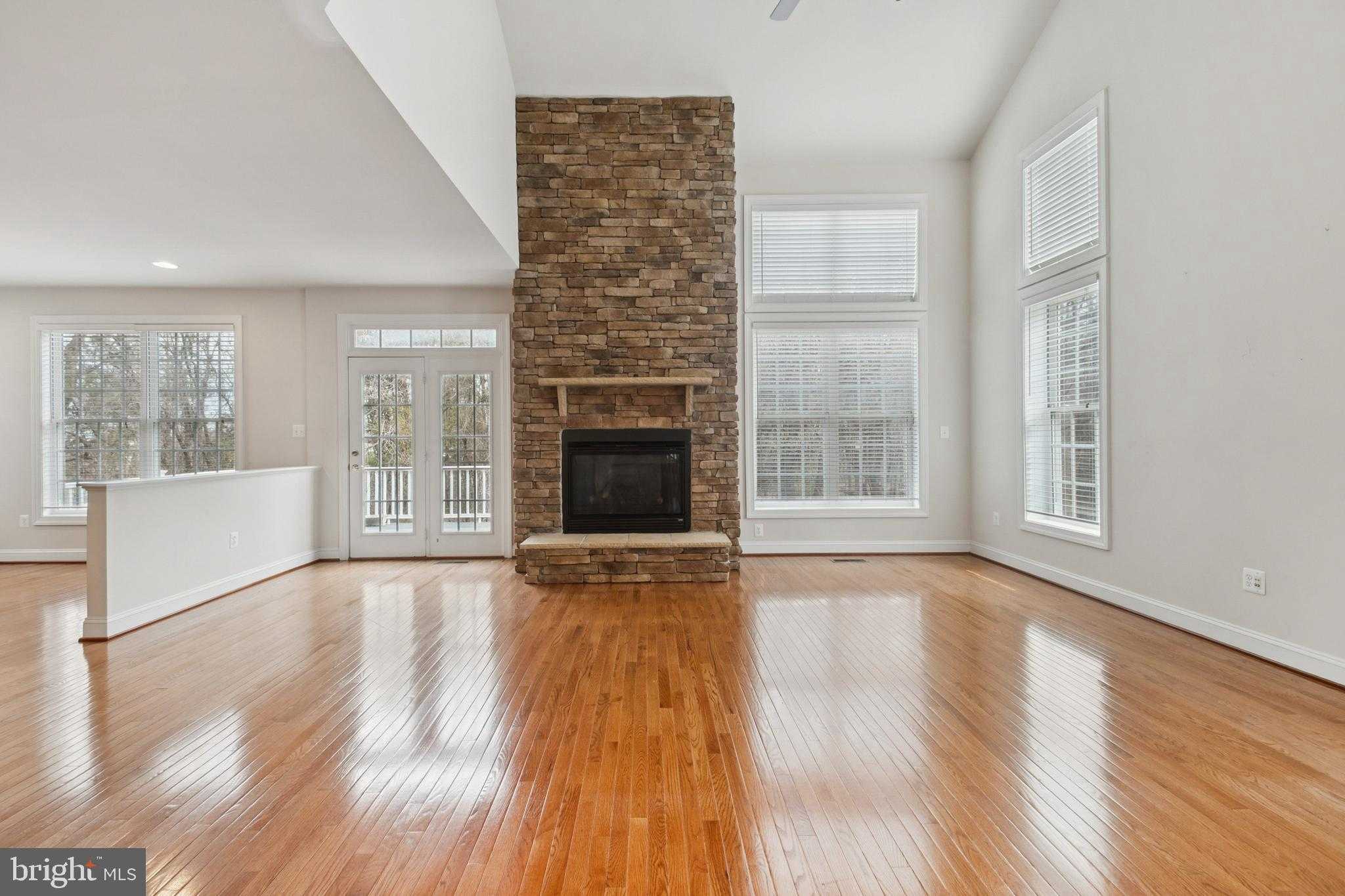 7404 Thames River Dr photo 5