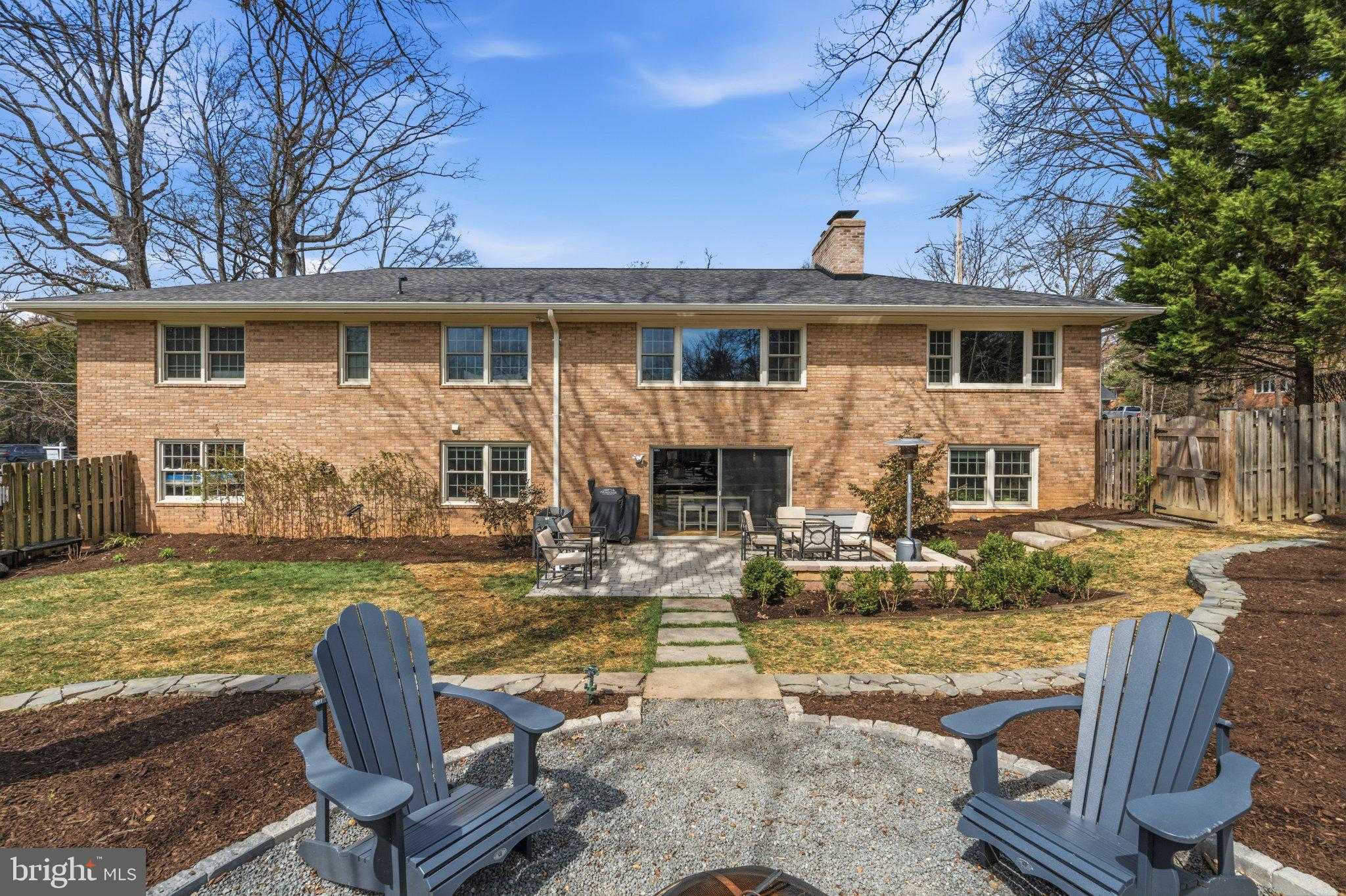 7215 Marine Dr photo 2