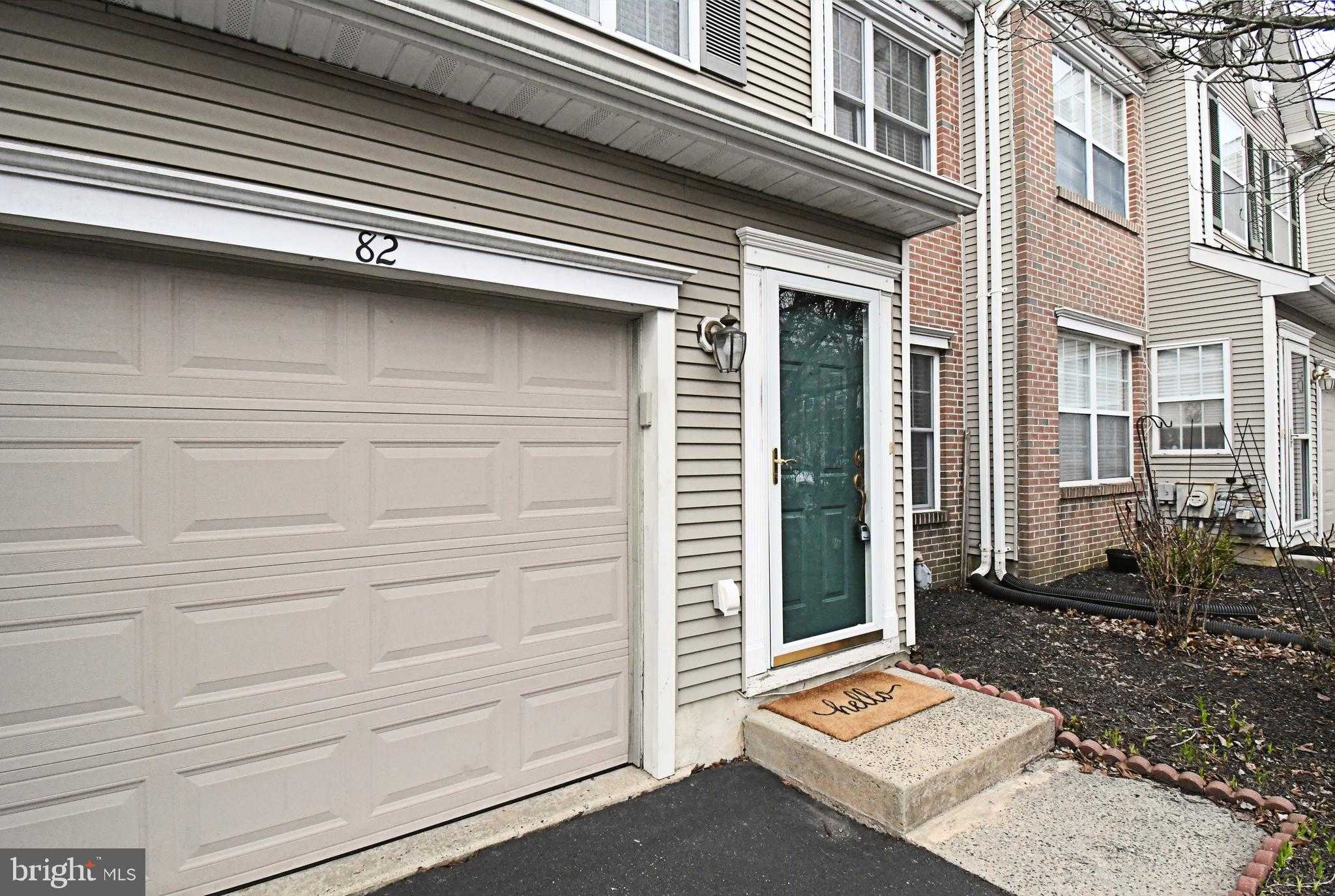 82 Honey Locust Ln photo 3