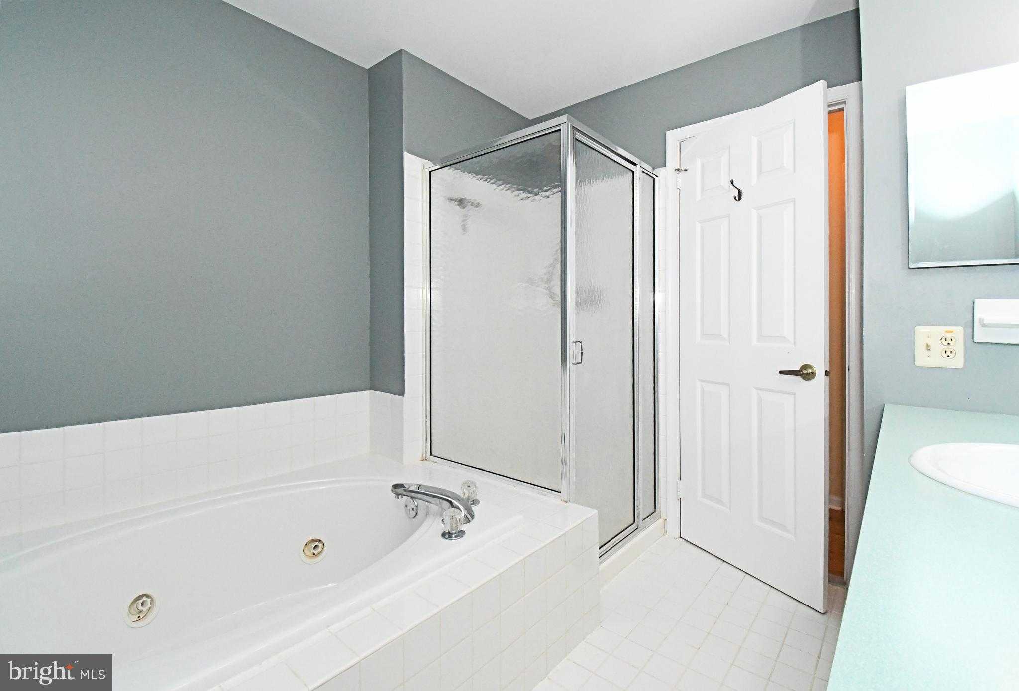 82 Honey Locust Ln photo 39