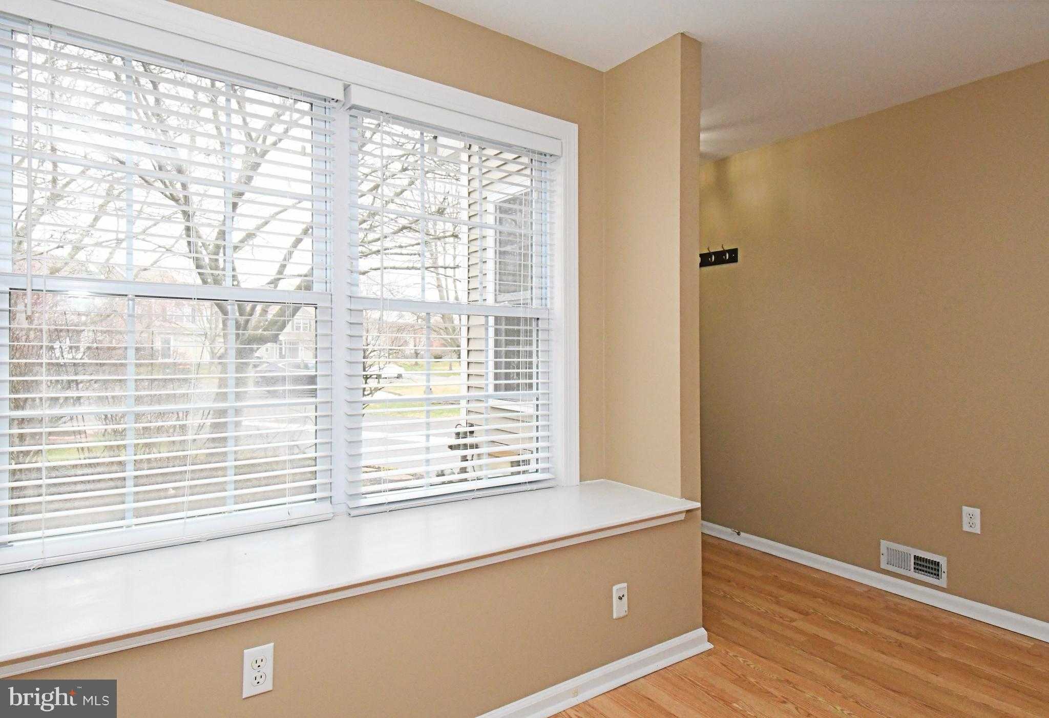 82 Honey Locust Ln photo 7