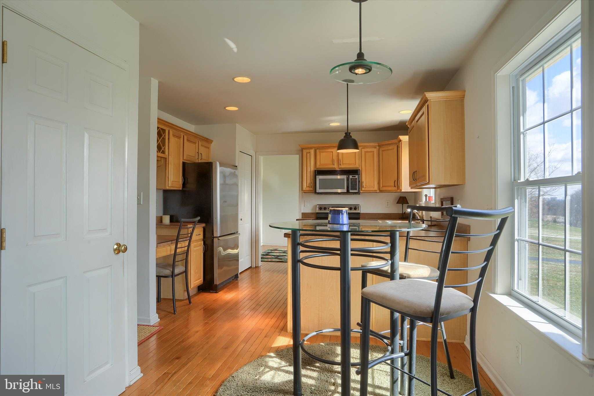 440 Whisler Rd photo 8