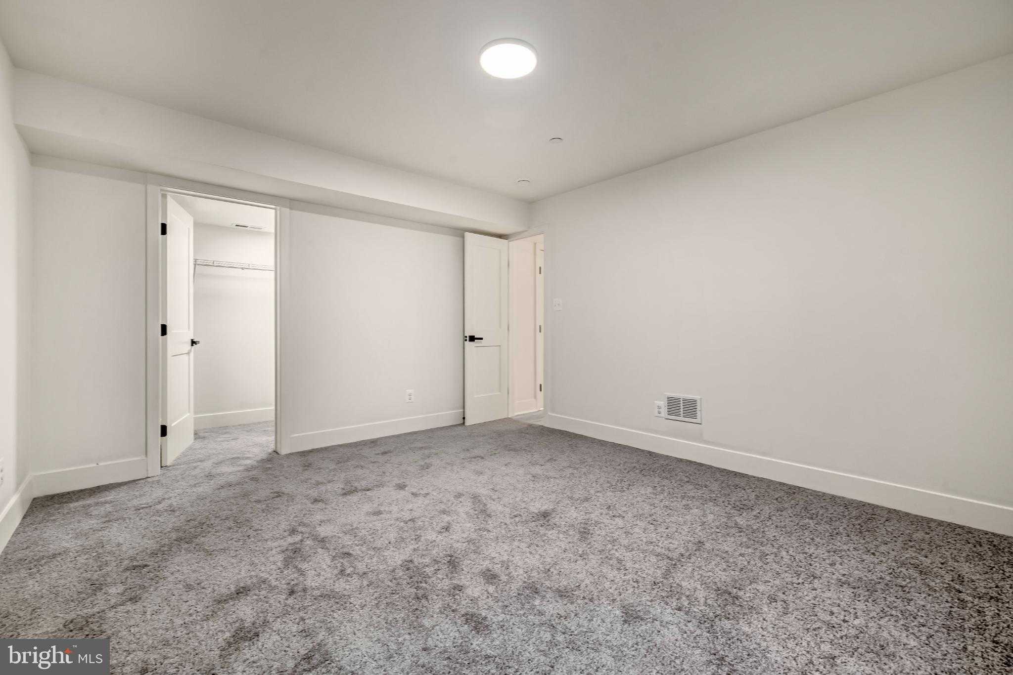 1909 Mitchell Dr photo 7