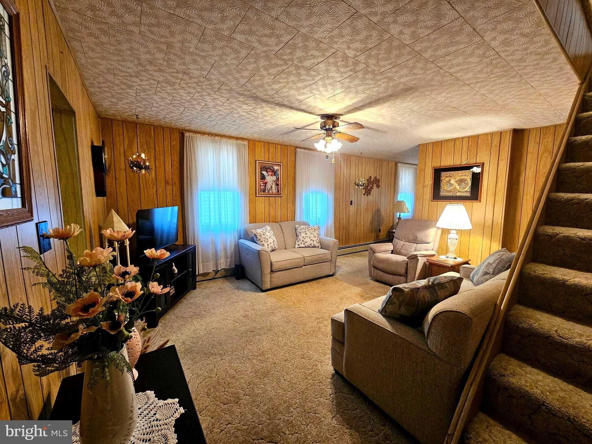 506 Linden St photo 8