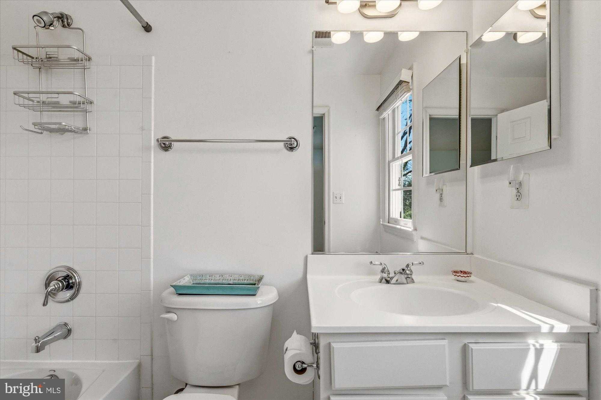 7119 Coventry Rd photo 40