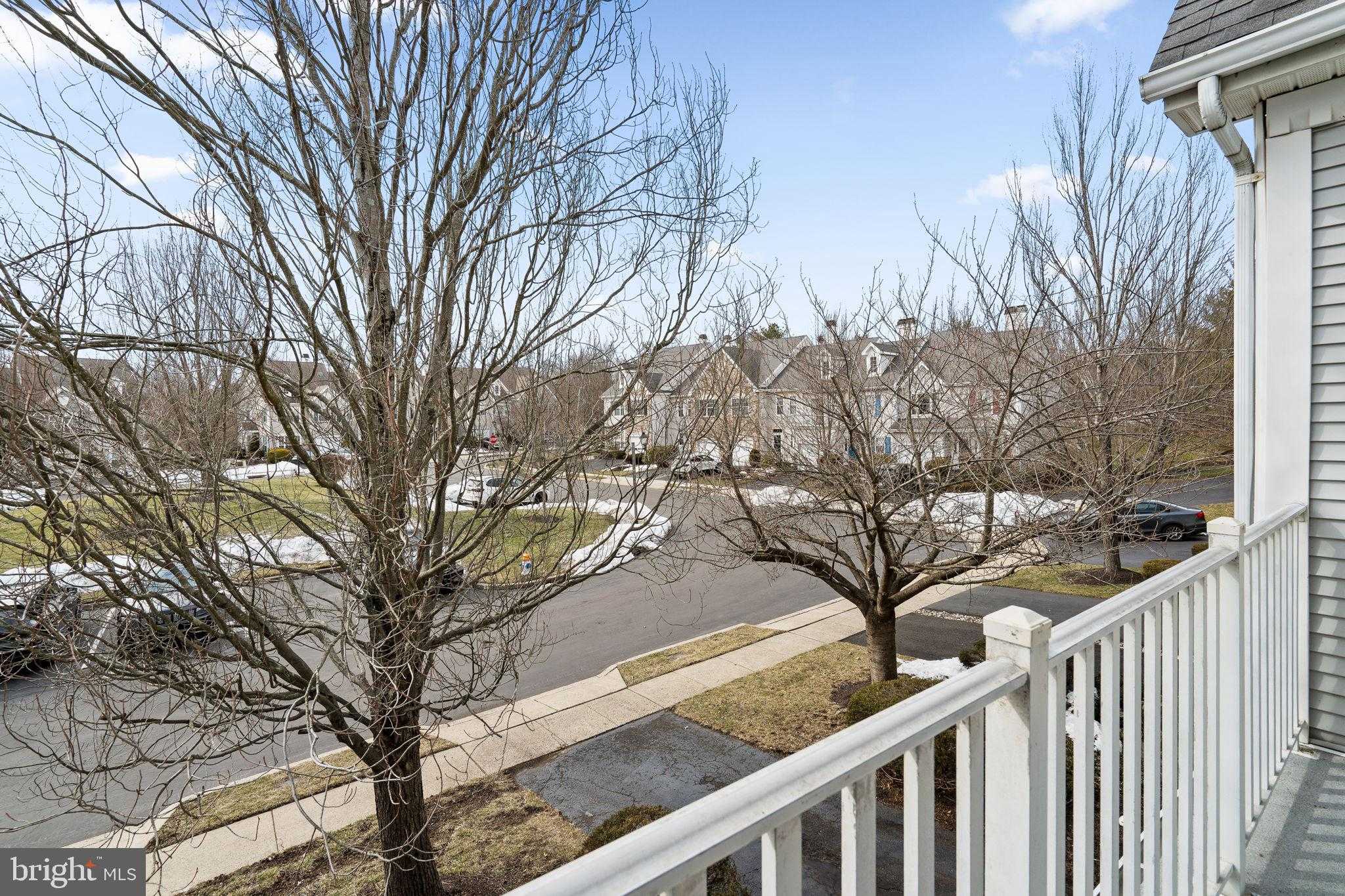 608 Ascot CT photo 42