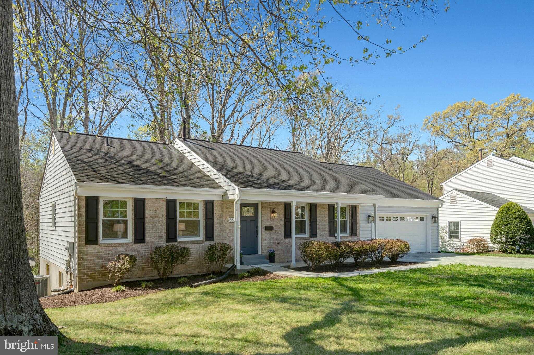 8813 Queen Elizabeth Blvd