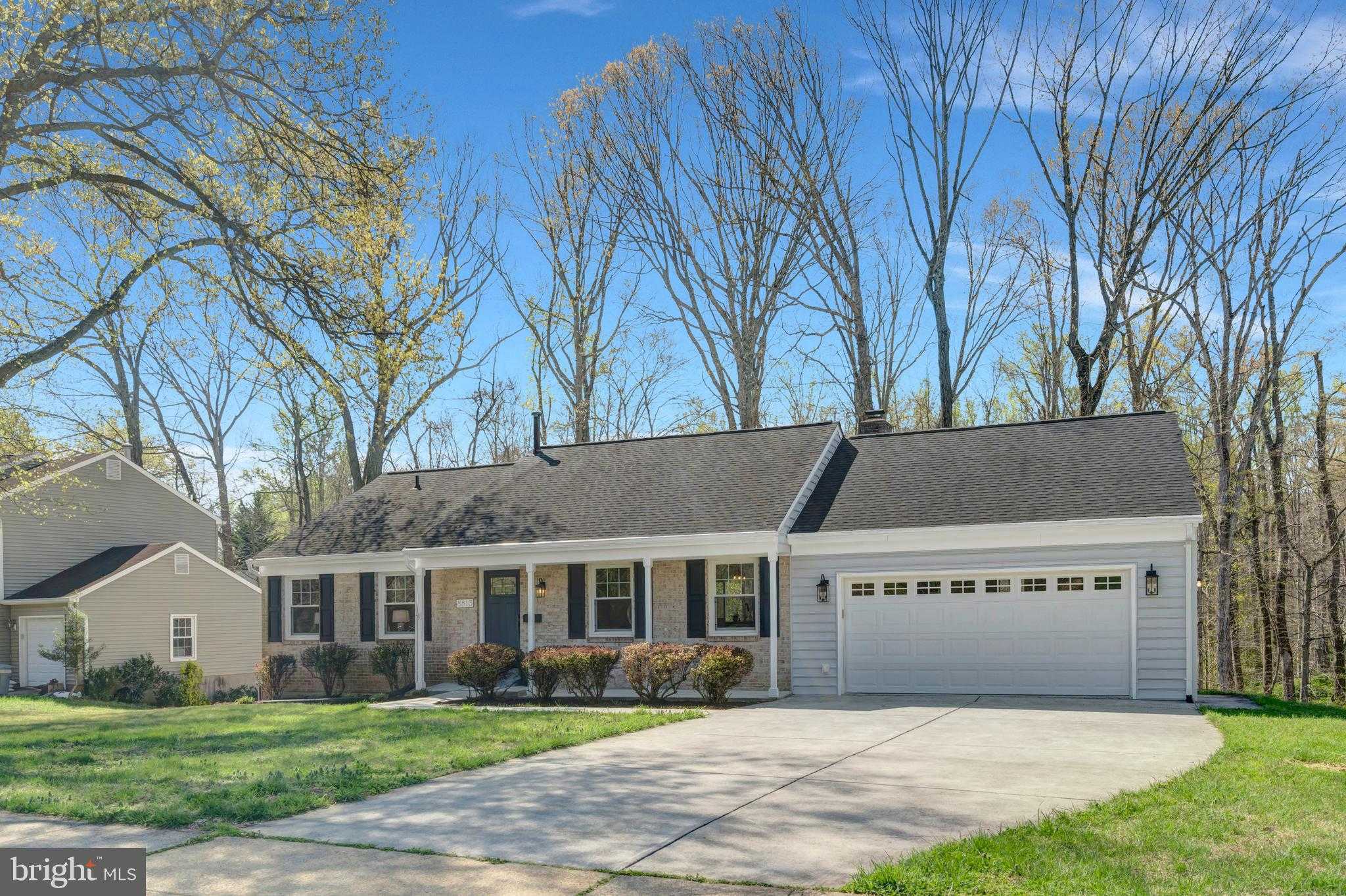 8813 Queen Elizabeth Blvd photo 2