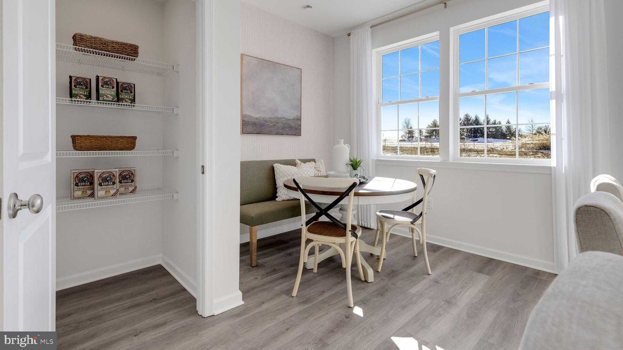 8214 Alexander Ct photo 12