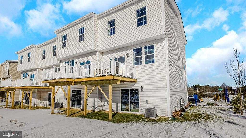 8214 Alexander Ct photo 25