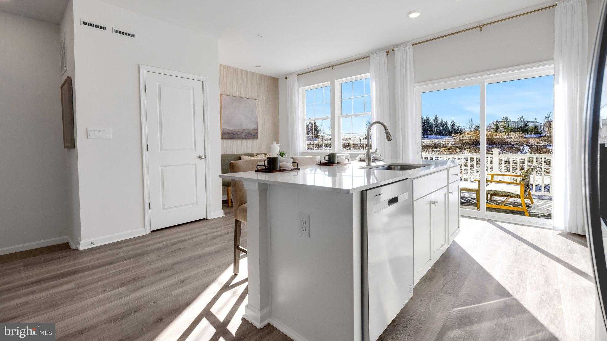 8214 Alexander Ct photo 8