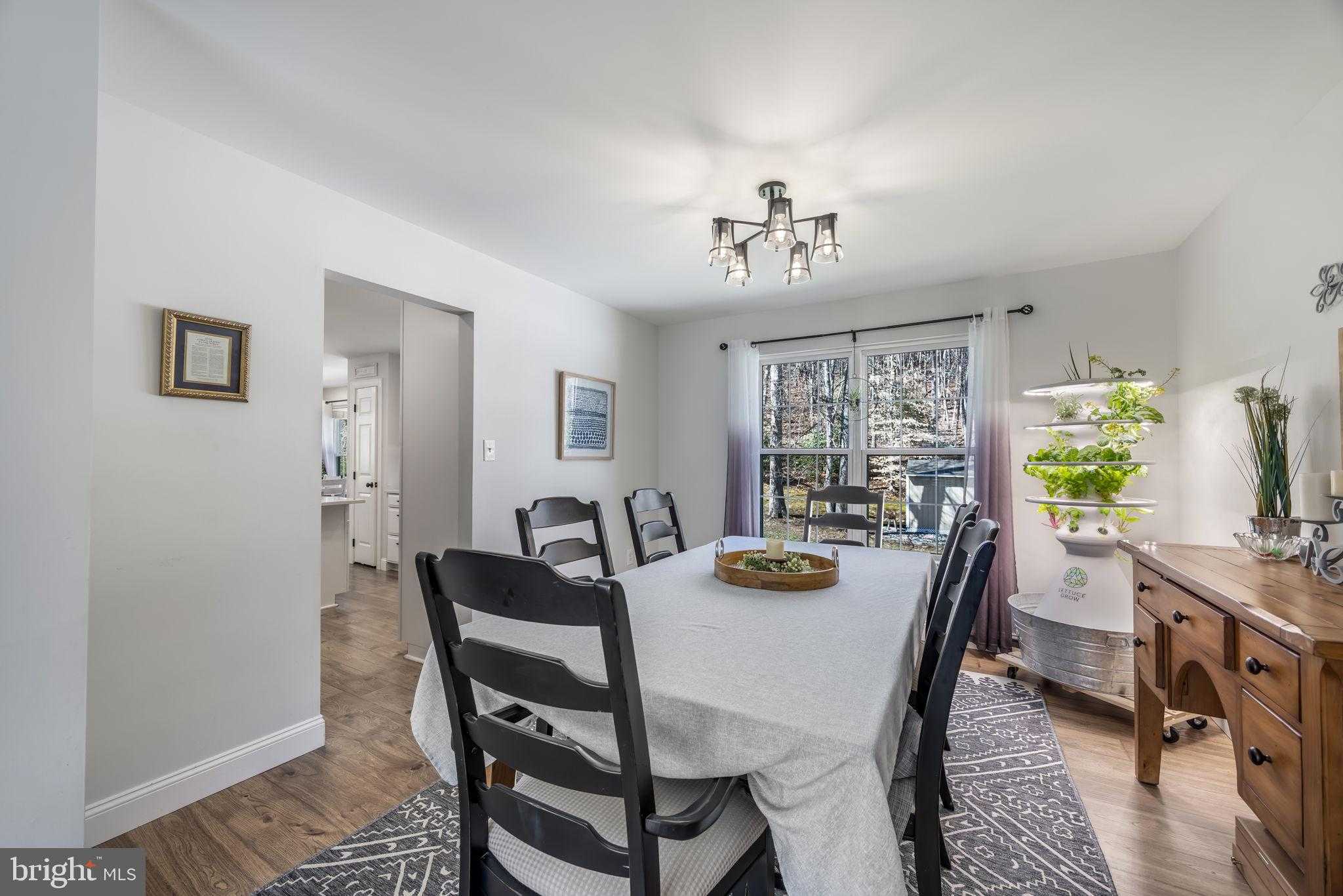 19 Francis CT photo 10