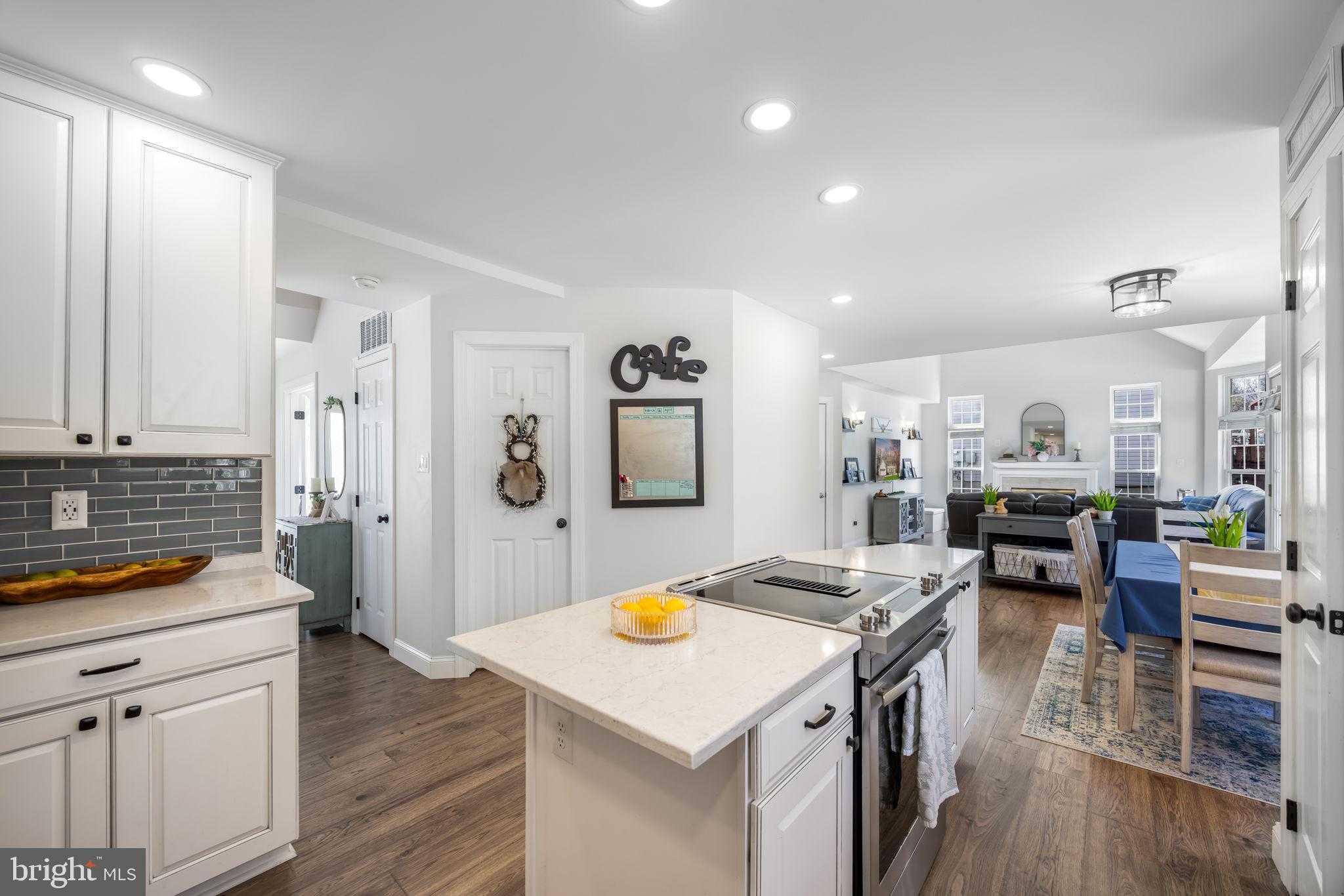 19 Francis CT photo 15