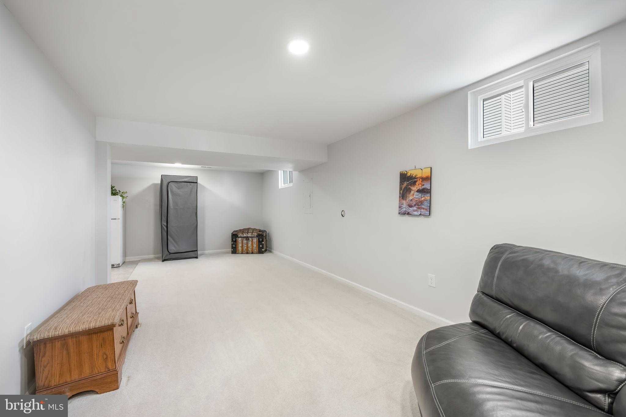 19 Francis CT photo 36