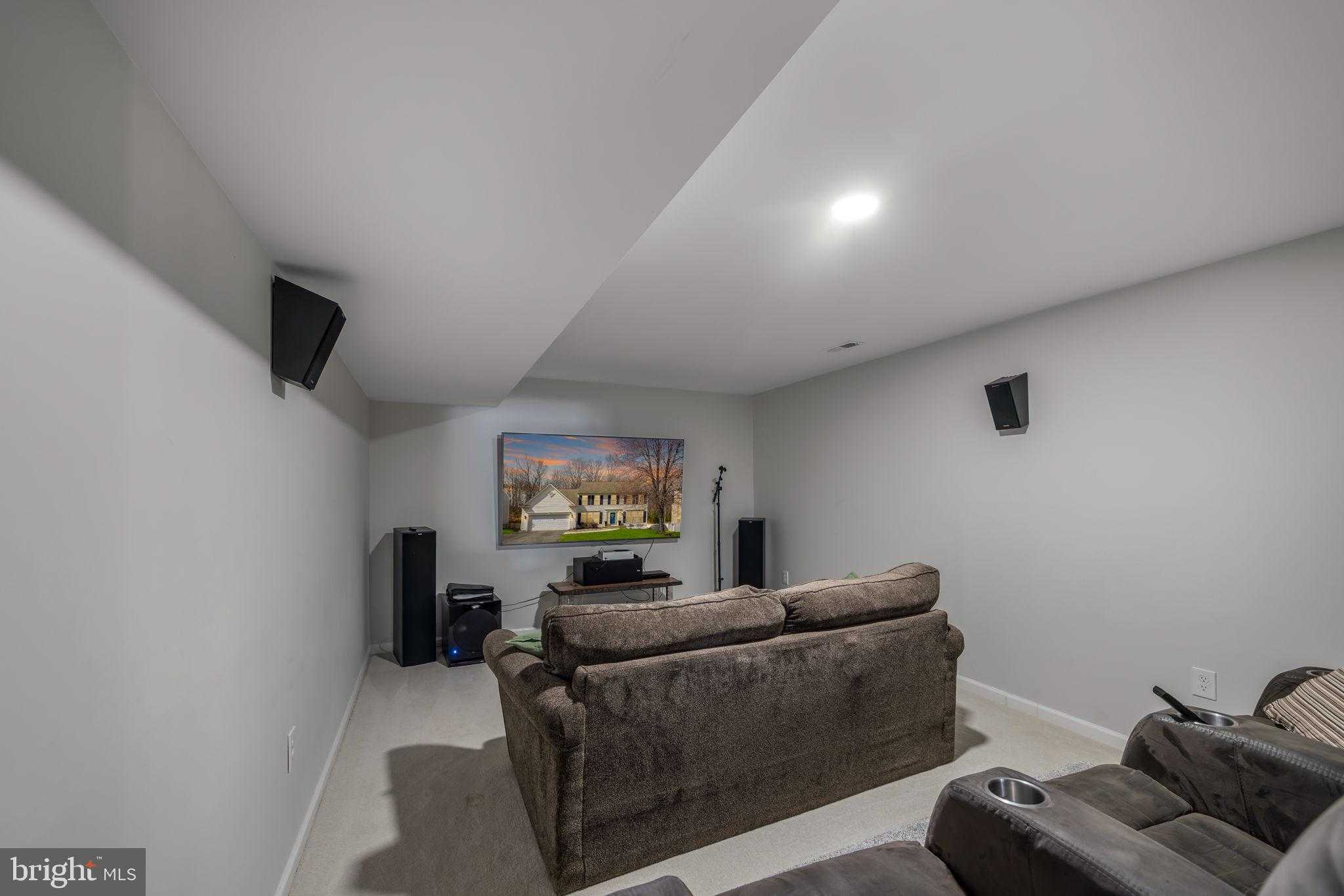 19 Francis CT photo 39