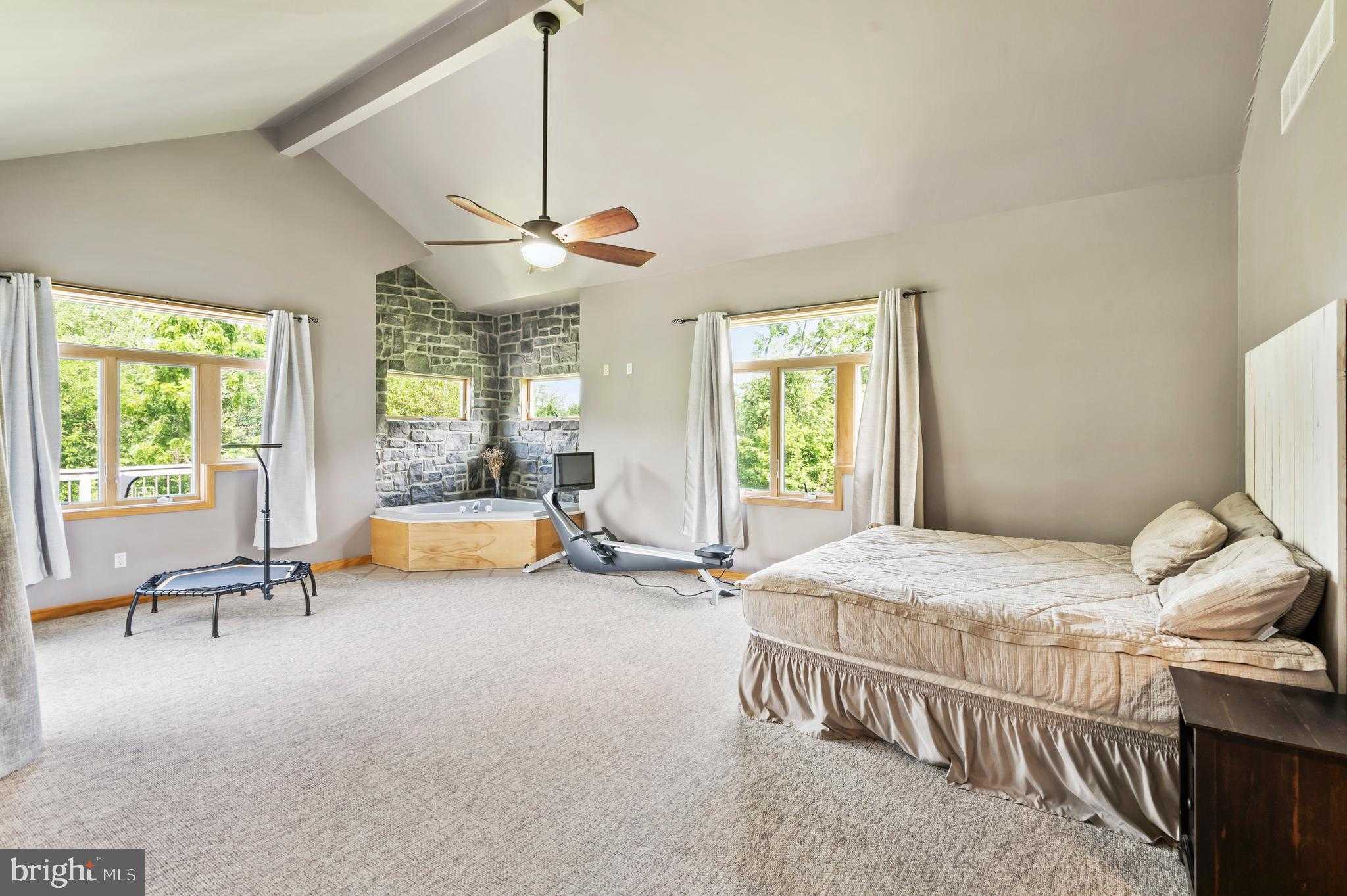 213 Cross Rd photo 28