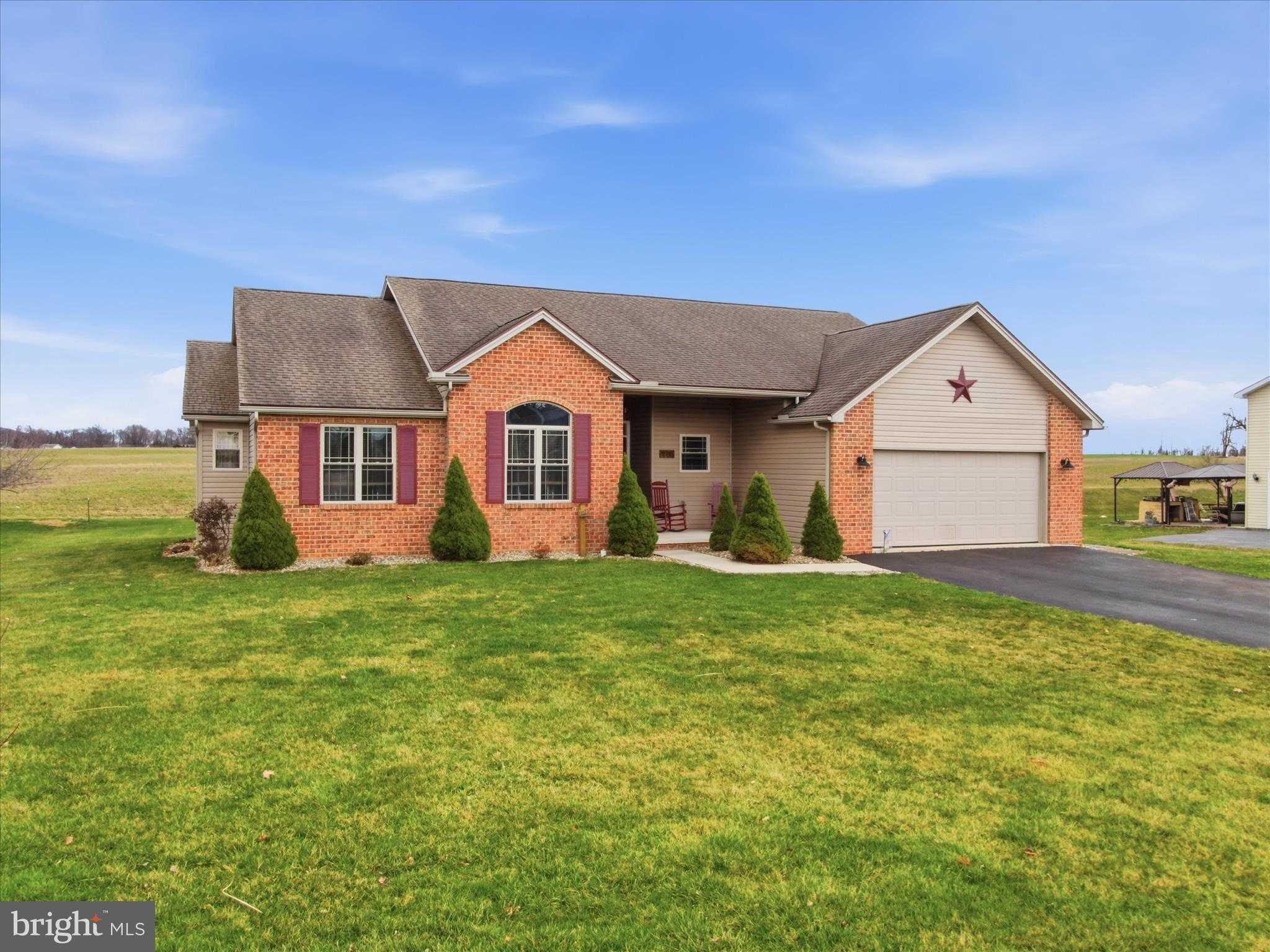 570 Starr Ave photo 4