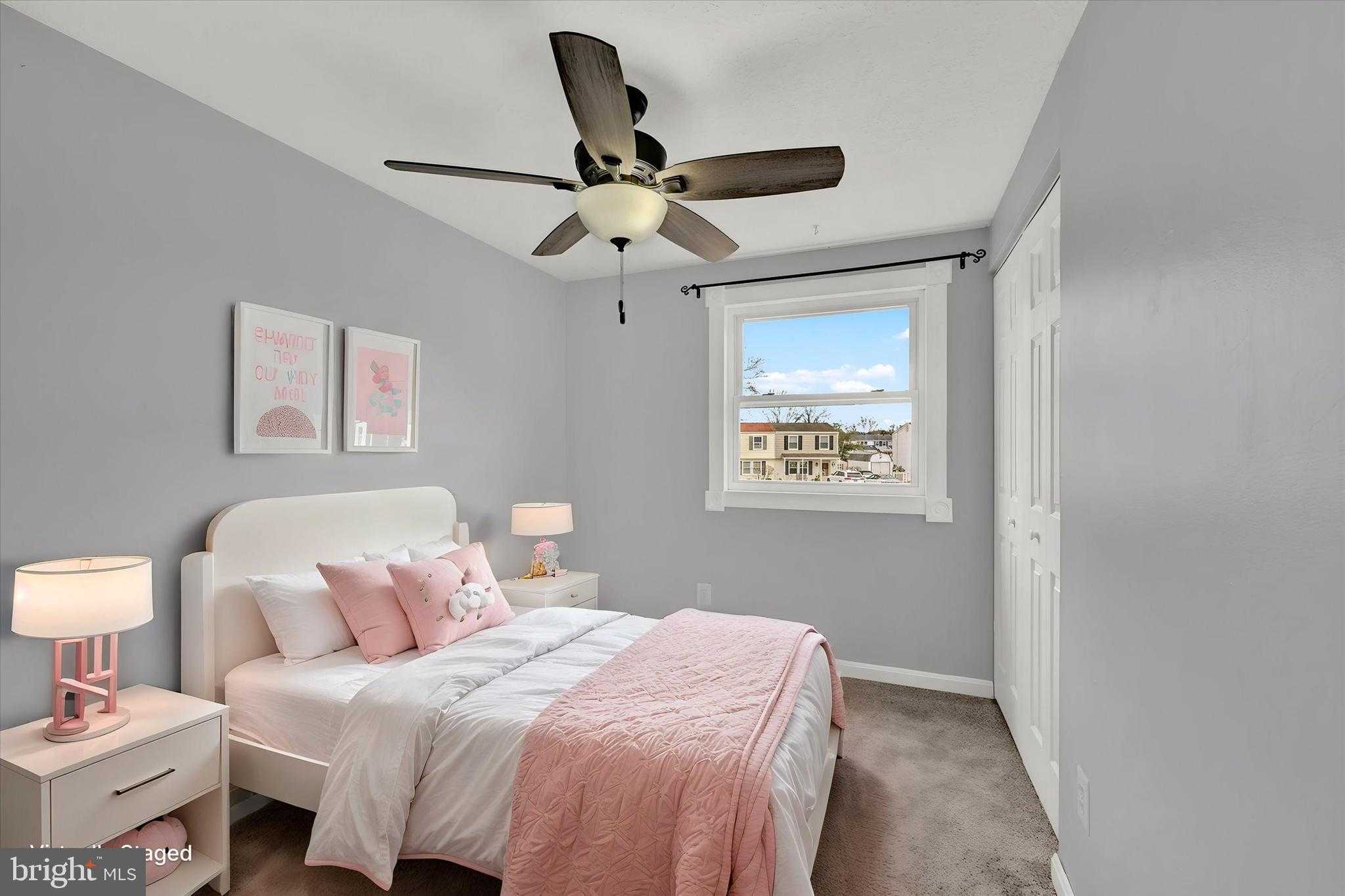 128 Ravenswood CT photo 19