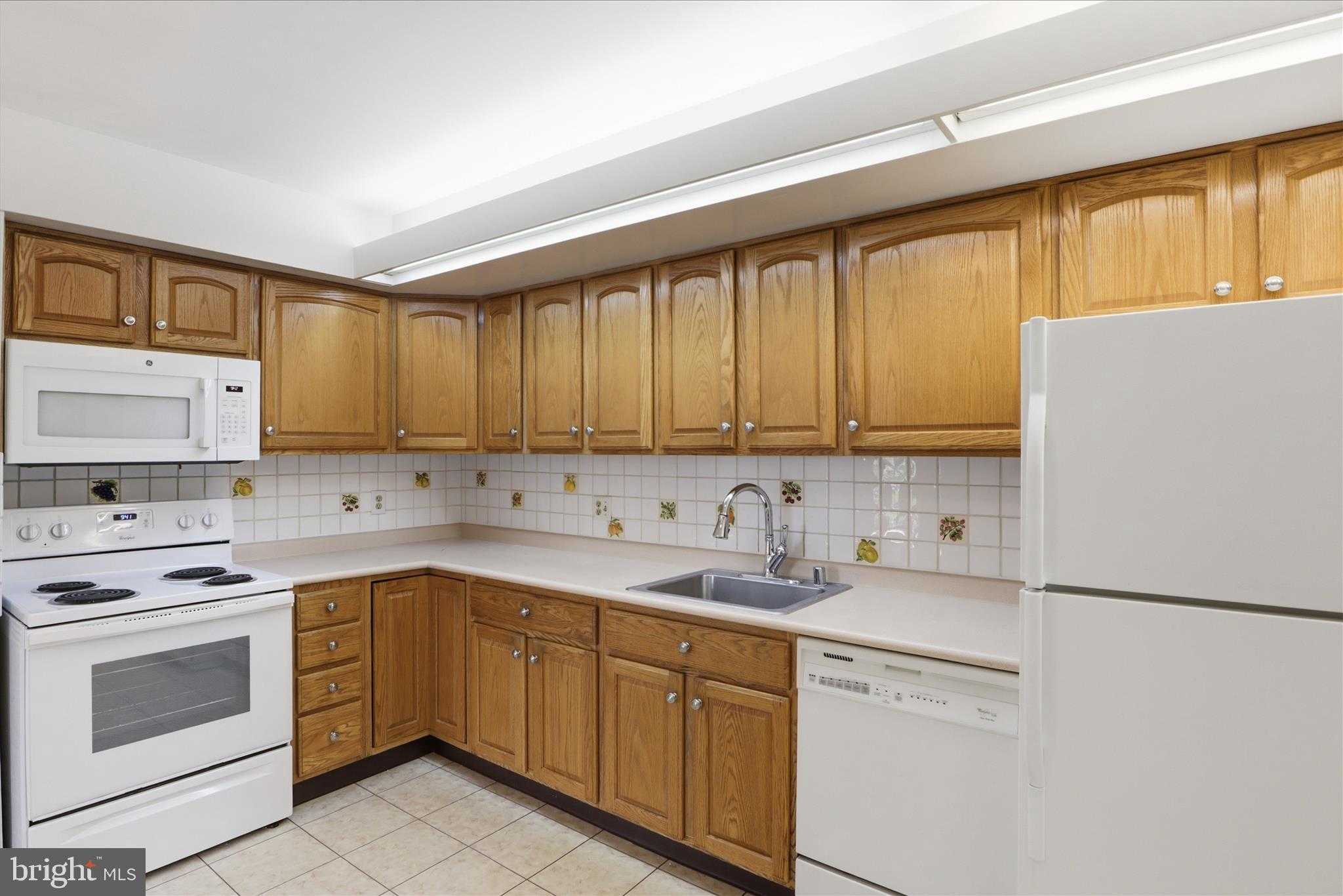 8 Stonehenge Cir photo 12