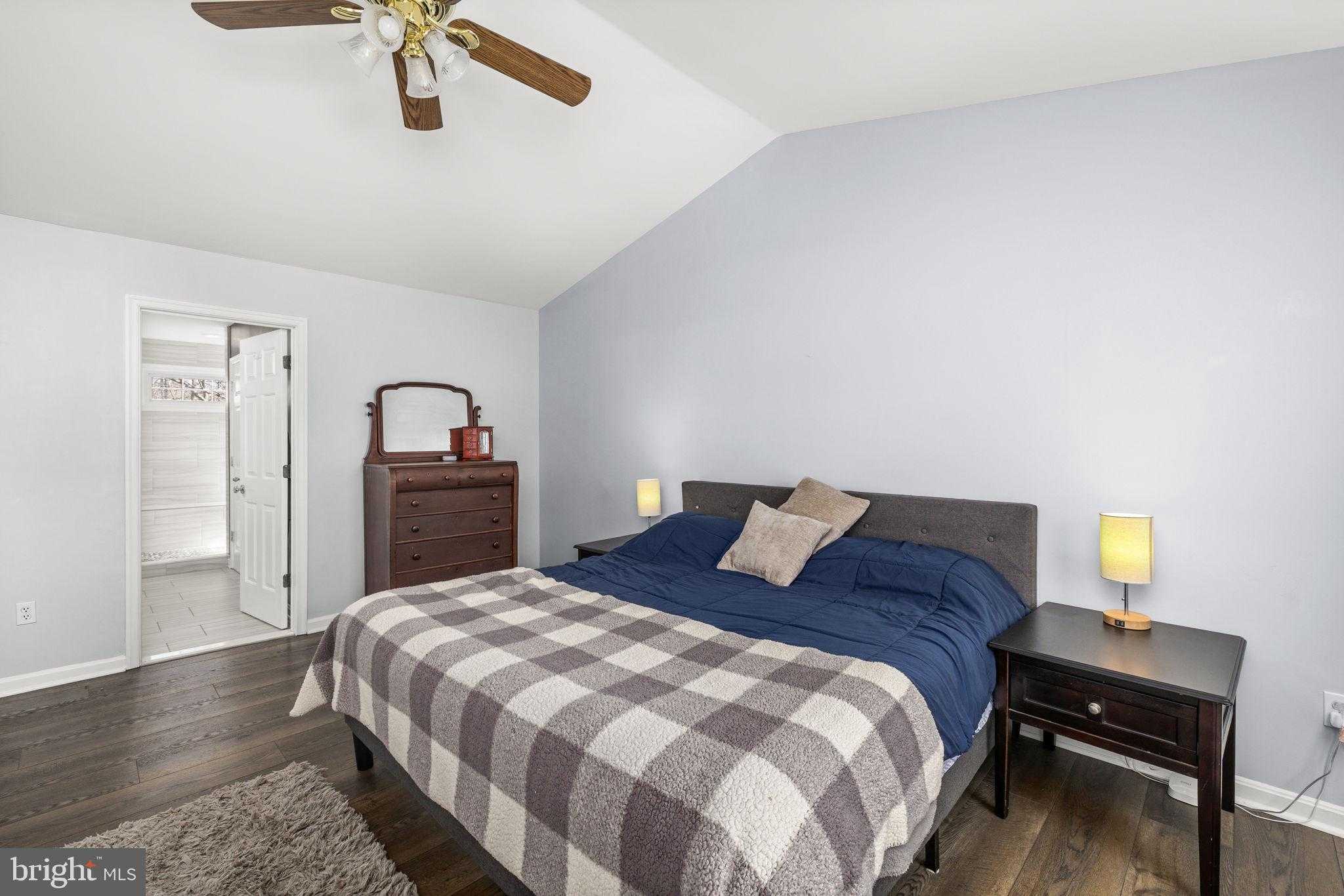 32 Norfolk St photo 20