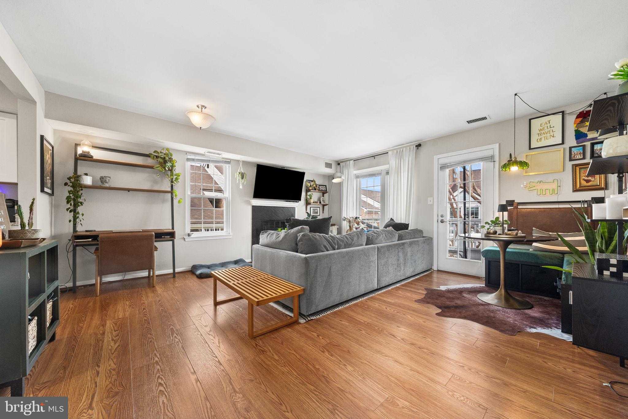 2594 S Arlington Mill Dr photo 2