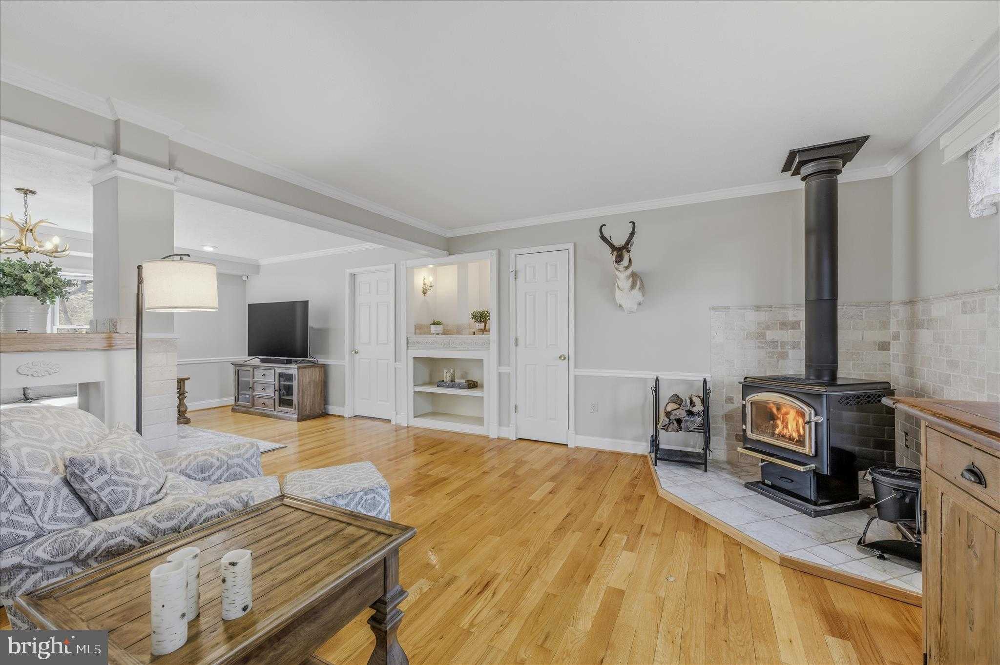 580 Braeburn Dr photo 12