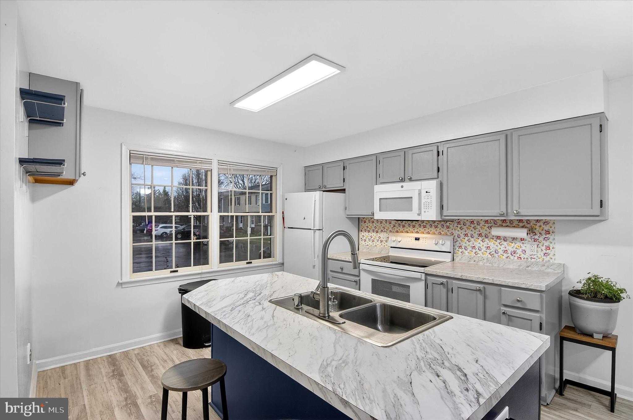 2963 Sorrell CT photo 9