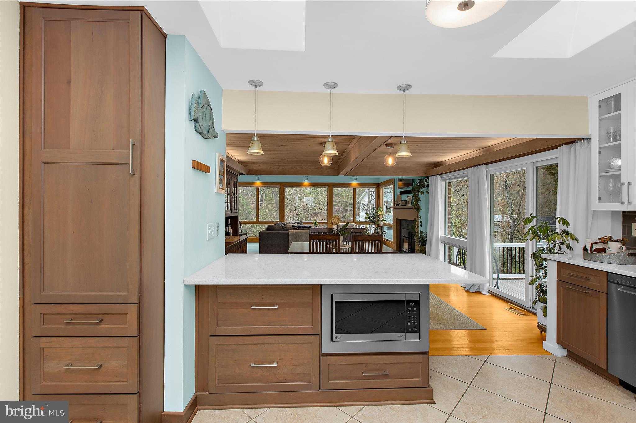 2642 Queen Anne Cir photo 9