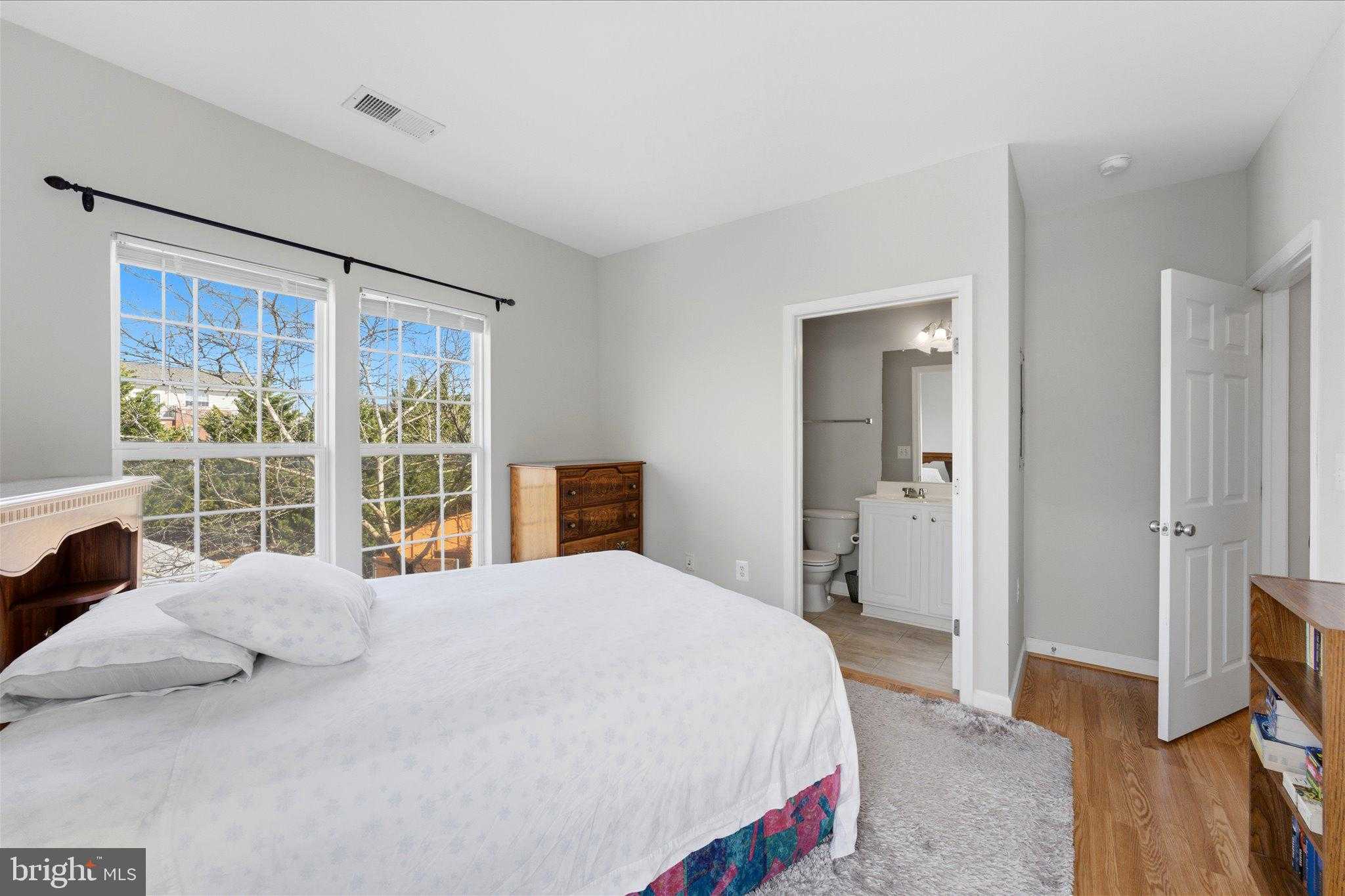 42539 Mayflower Ter Unit 301 photo 18