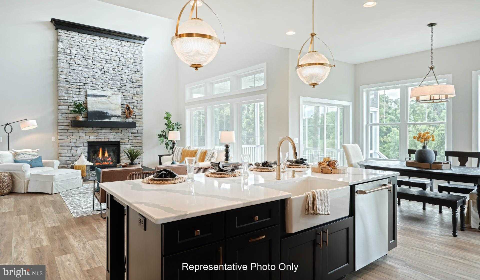 741 Sunset Blvd photo 10