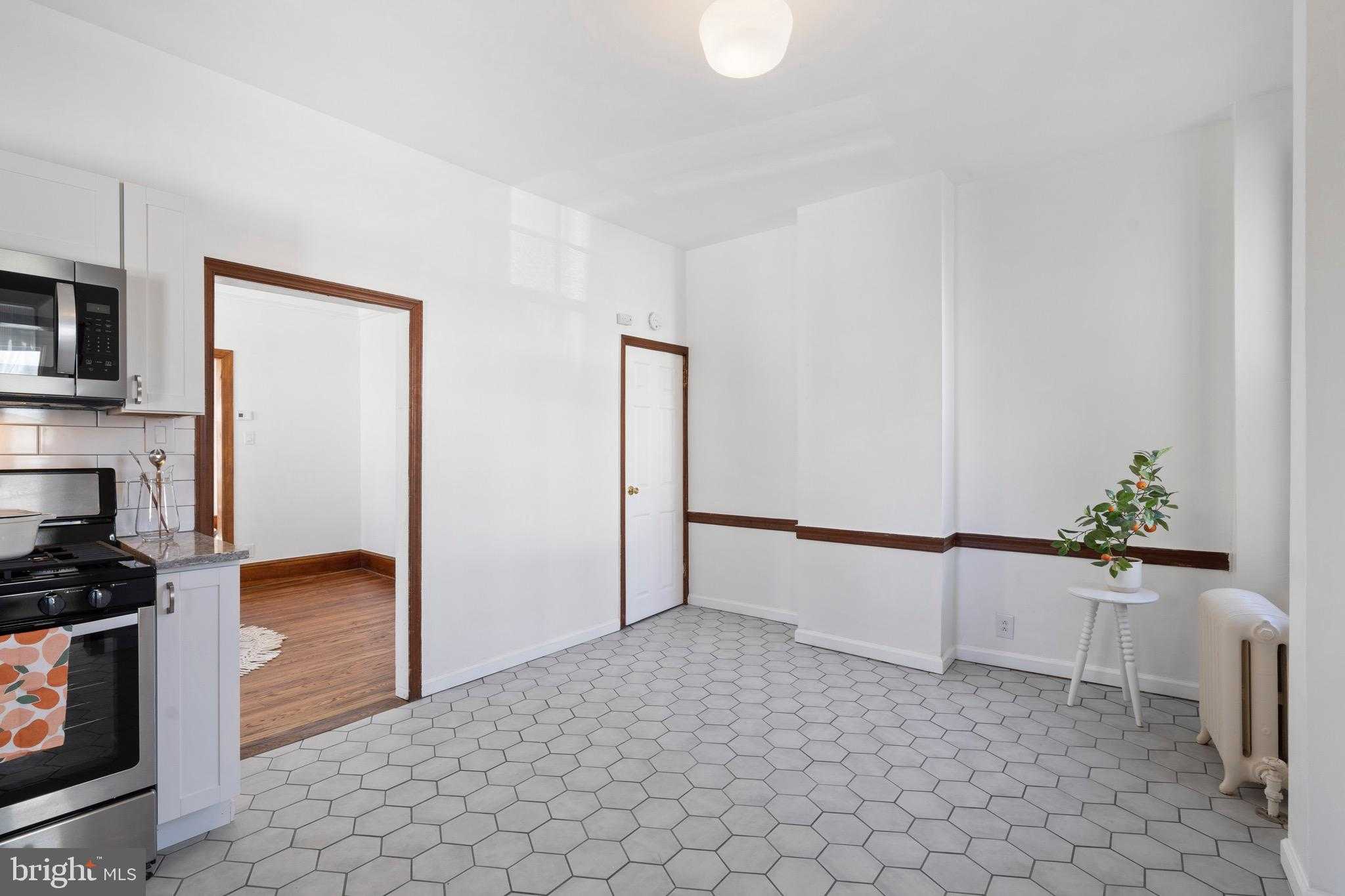 219 Crawford Ave photo 11