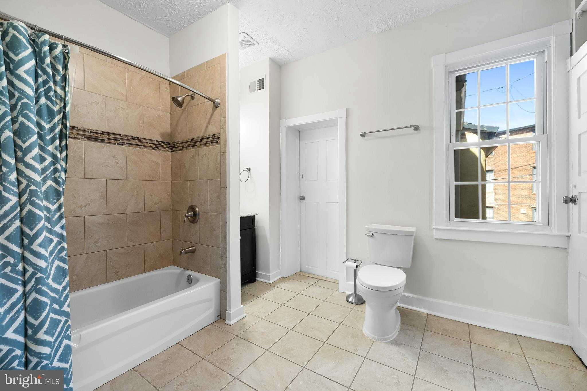 624 Washington Blvd photo 22