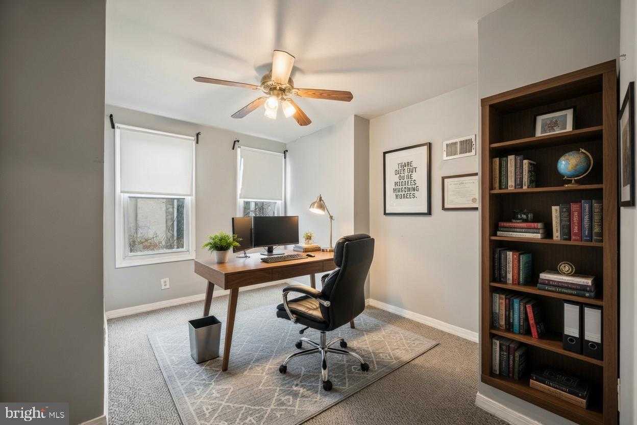 2009 N Gratz St photo 8