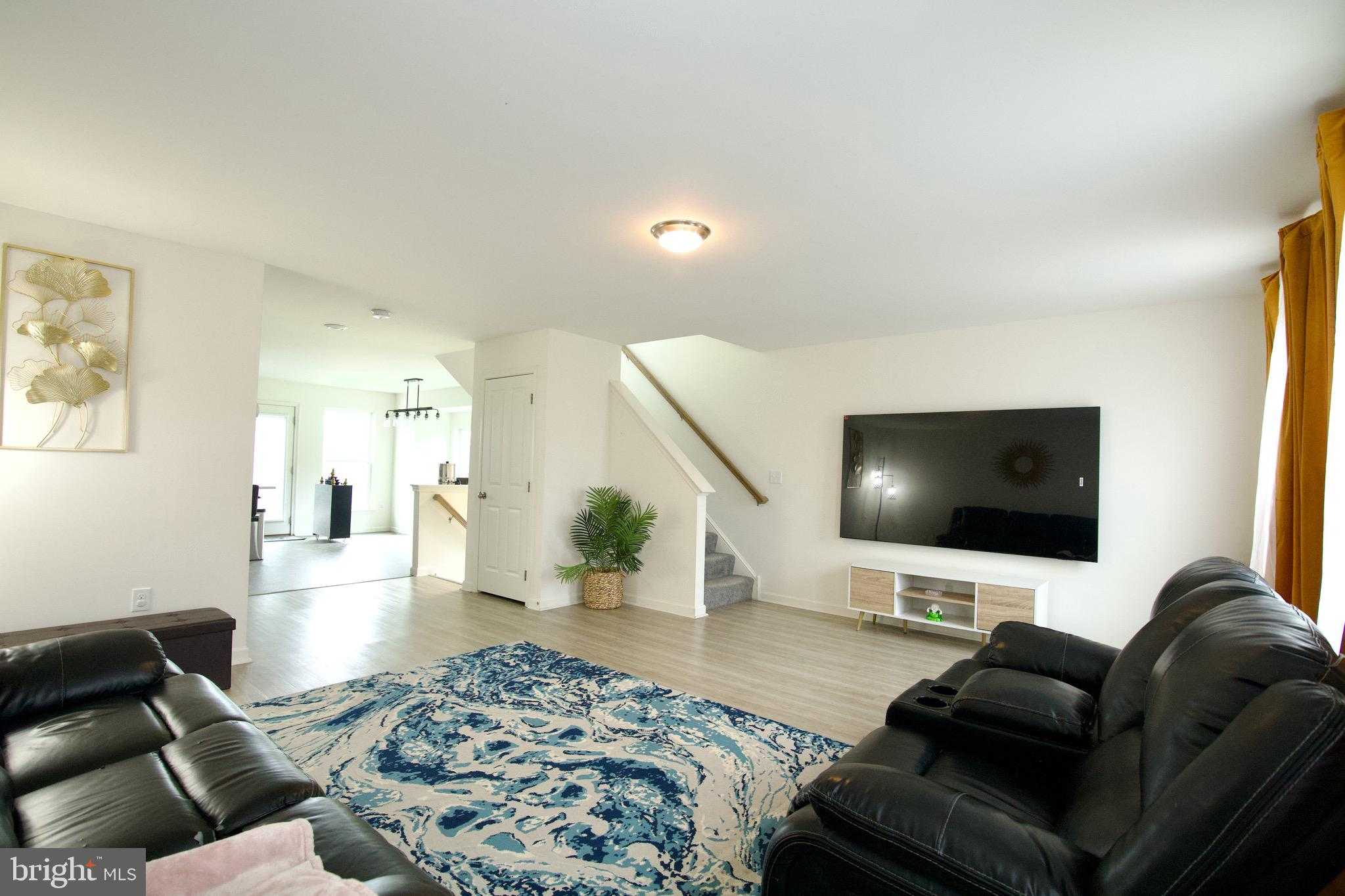 633 Keswick Ct photo 21