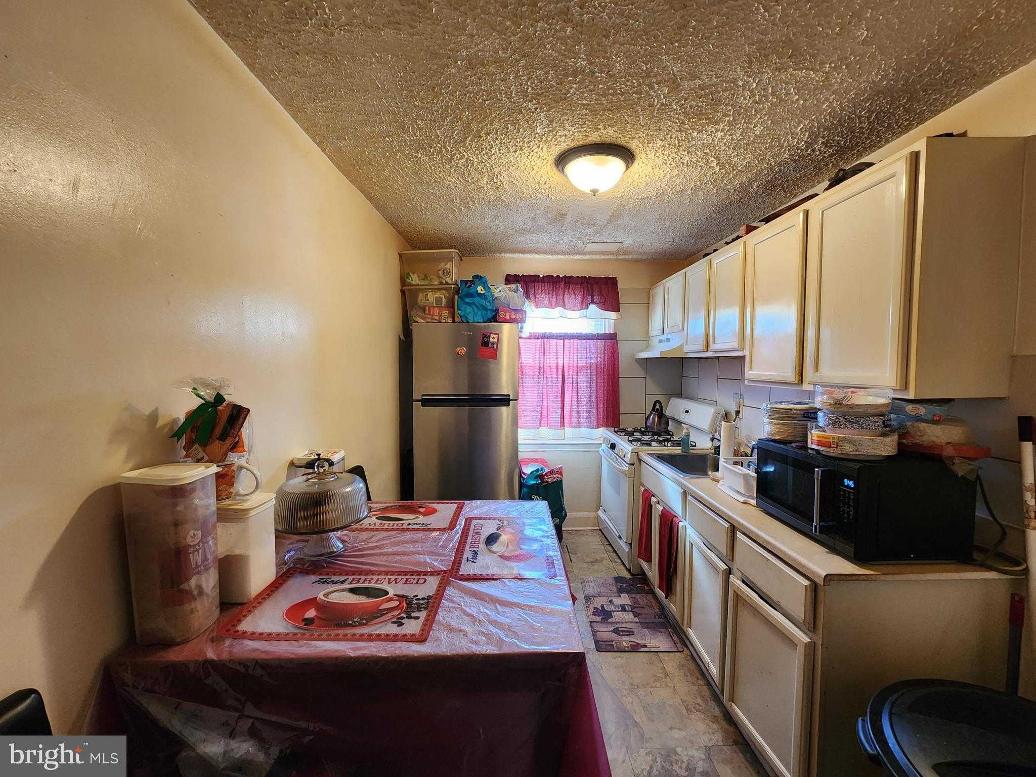 2747 Bookert Dr photo 6