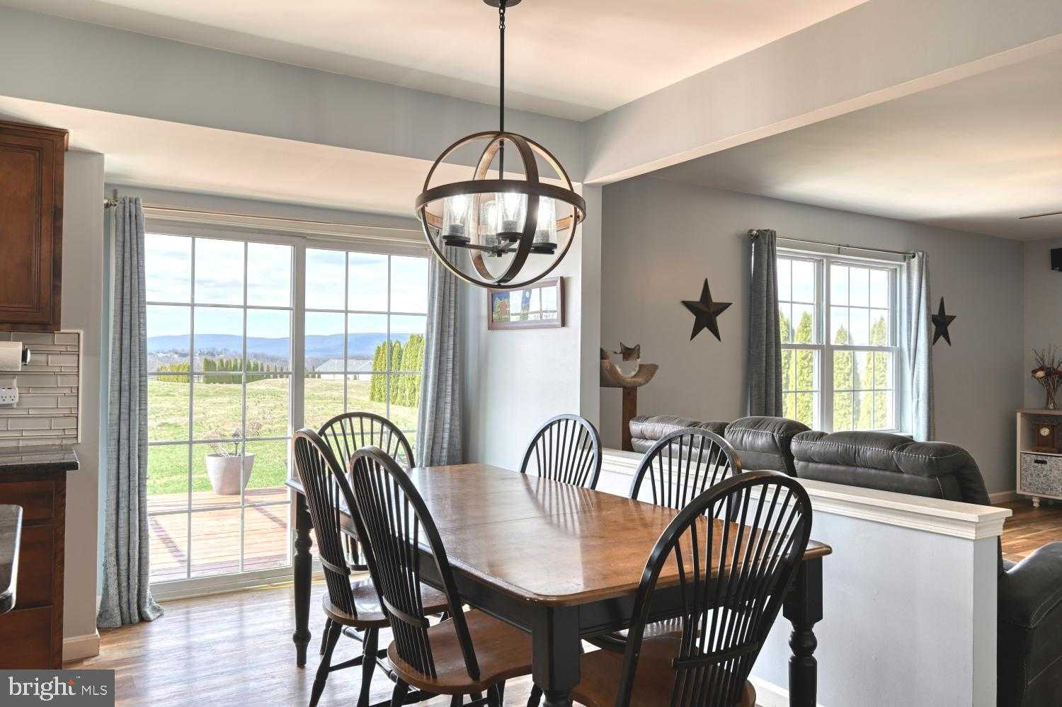 211 Oval Dr photo 13