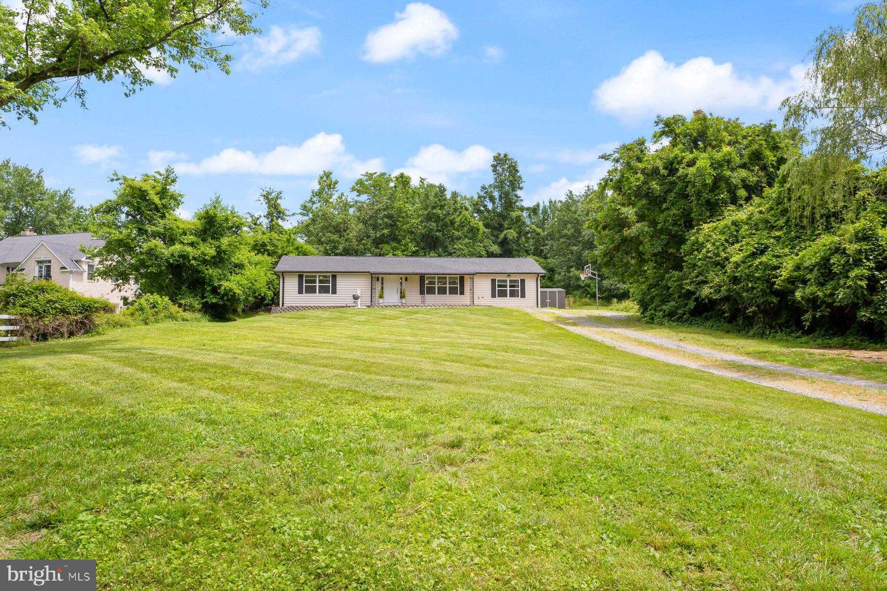 2806 Duvall Rd photo 2