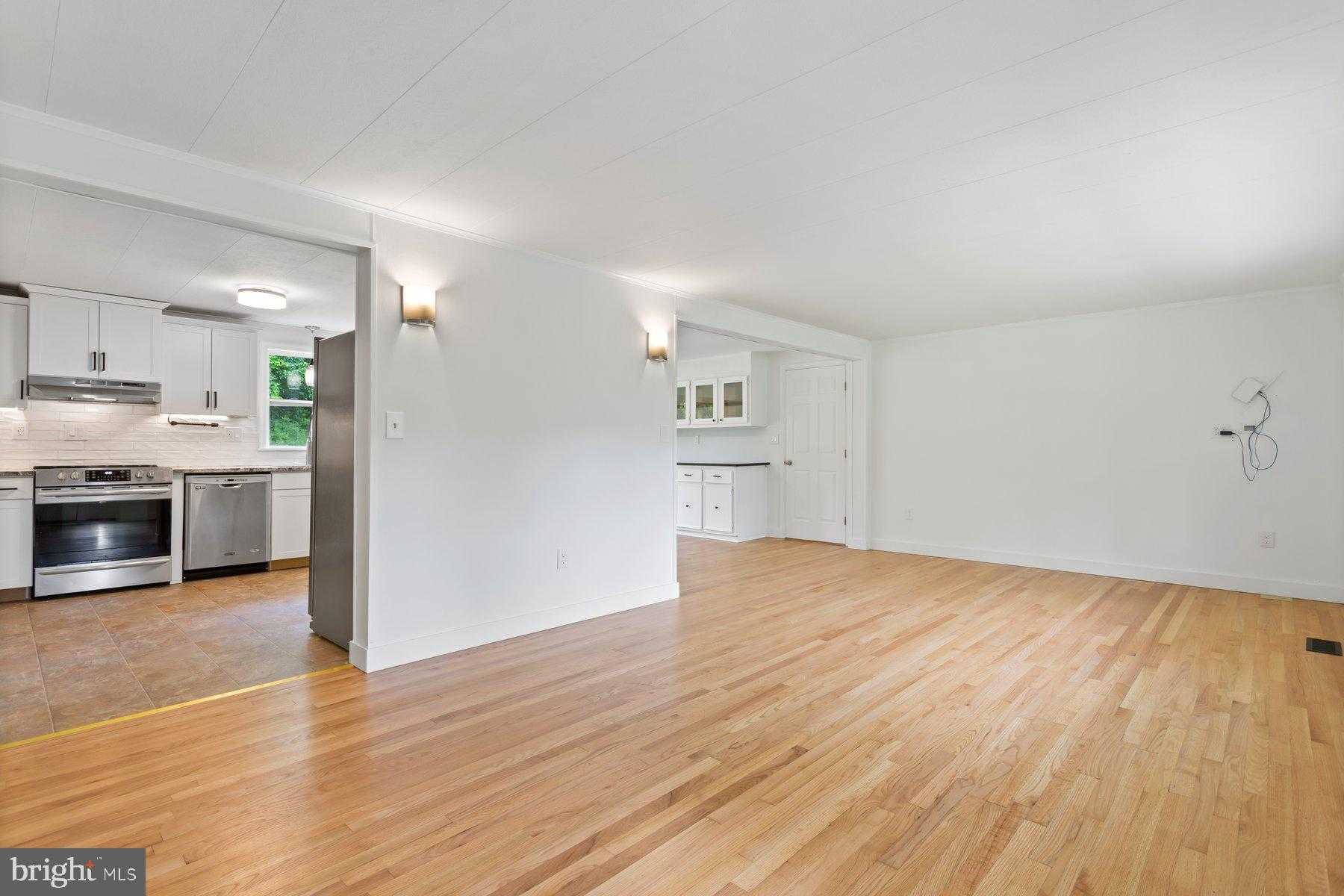 2806 Duvall Rd photo 6