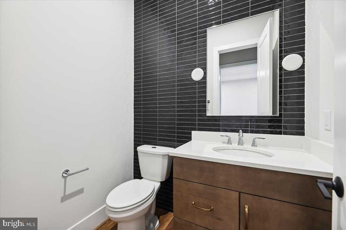 6819 Isabella St photo 8