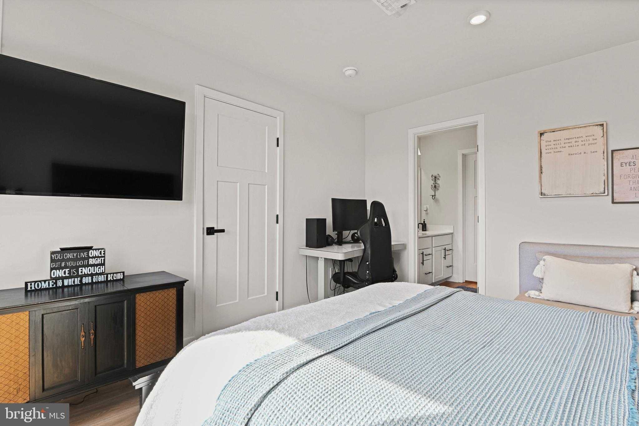 14008 Airfoil Rd photo 36