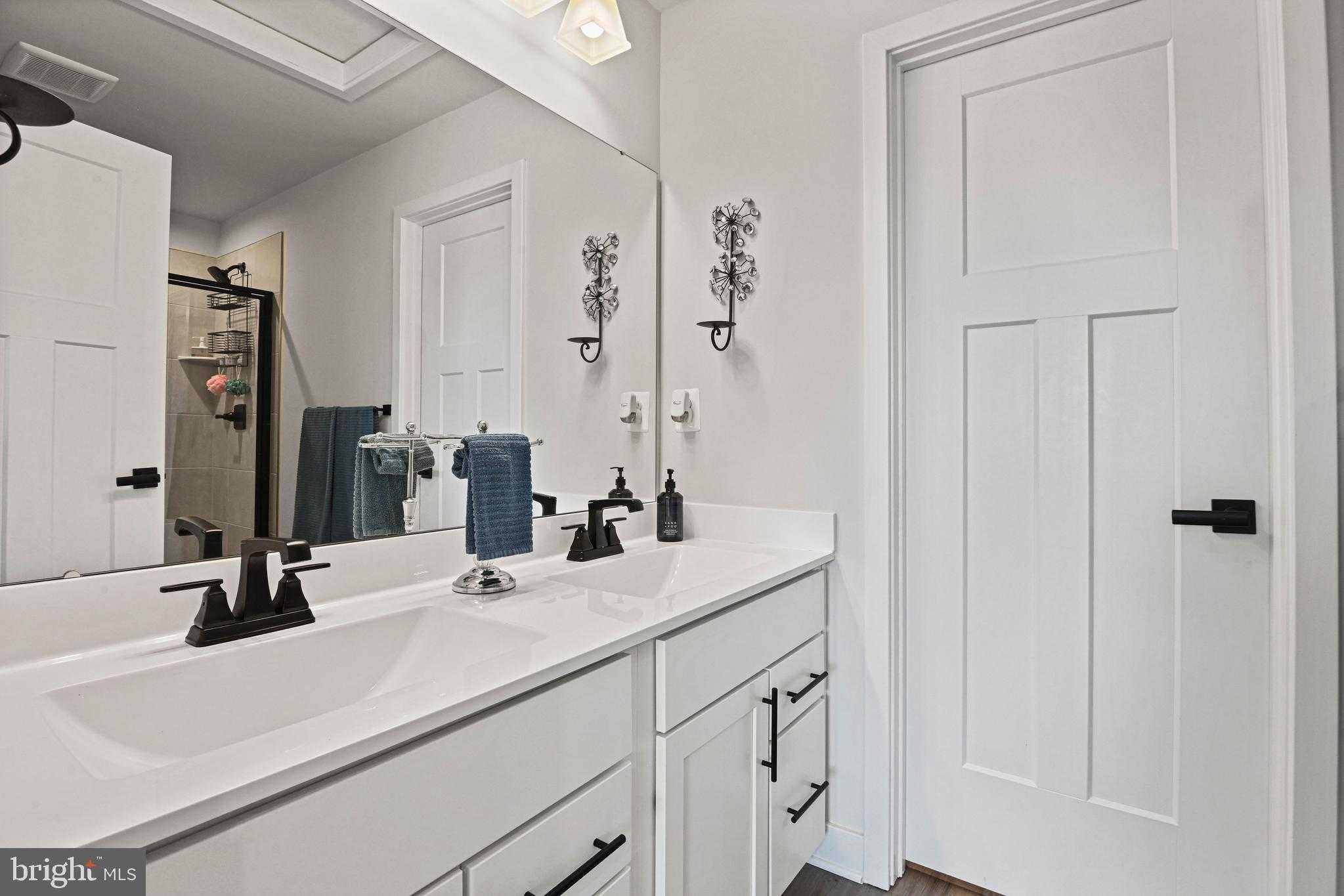 14008 Airfoil Rd photo 38