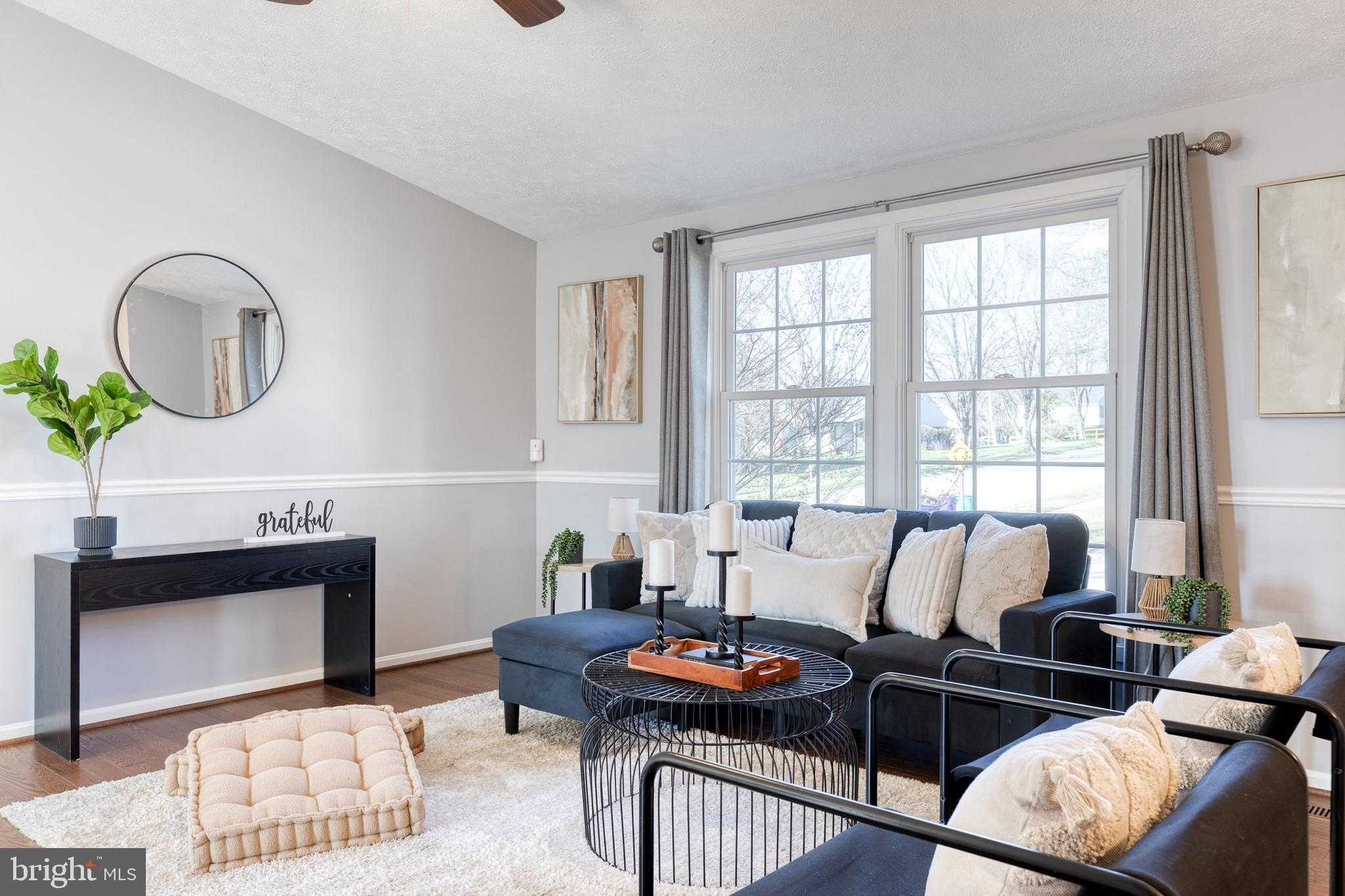 10076 Shaker Dr photo 4