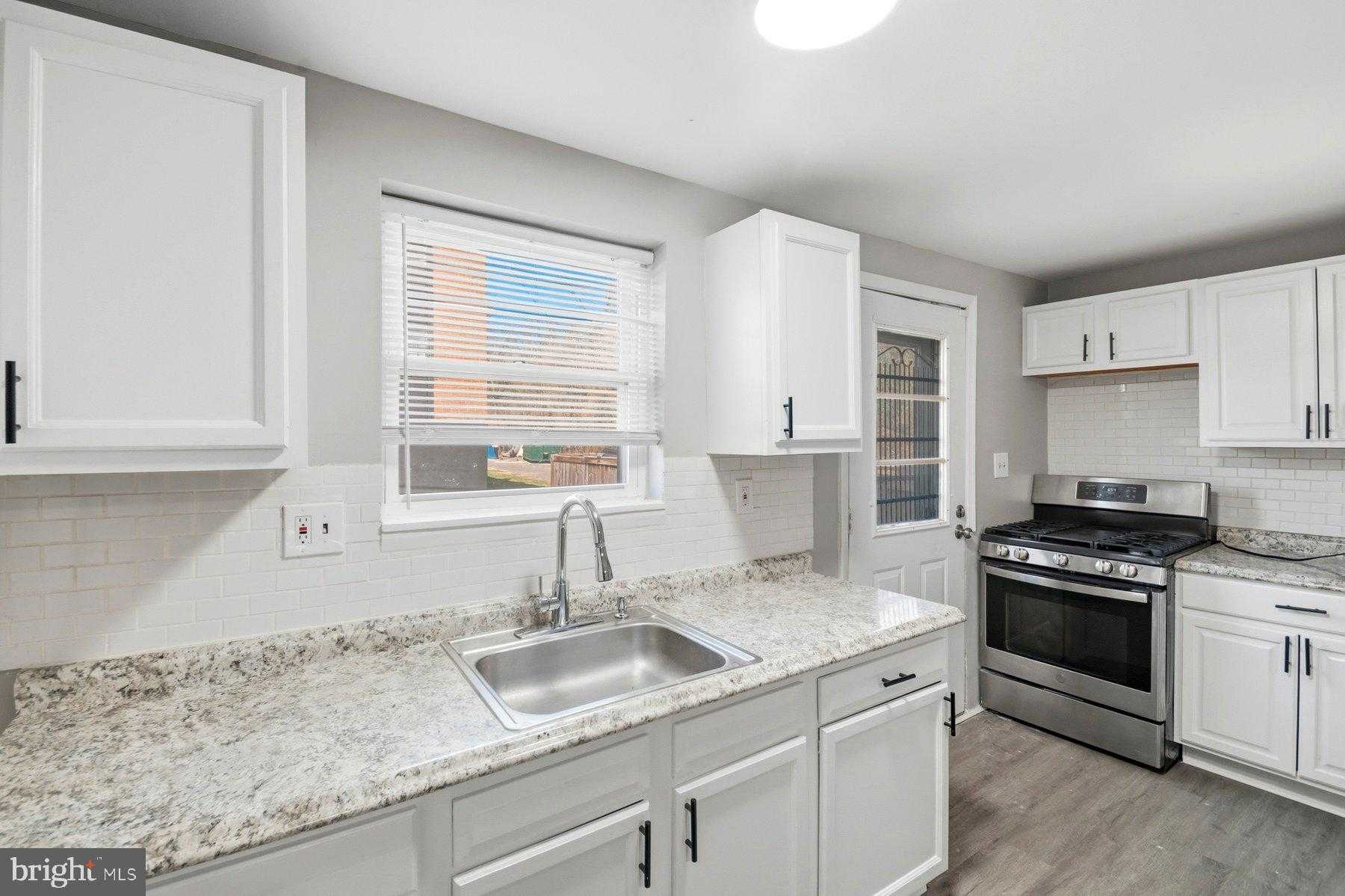 4626 Frederick Ave photo 11