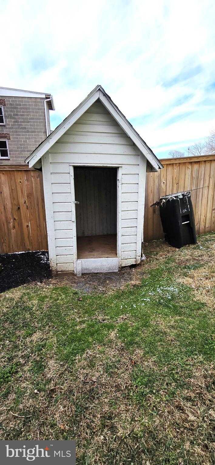 121 N Broad St photo 30