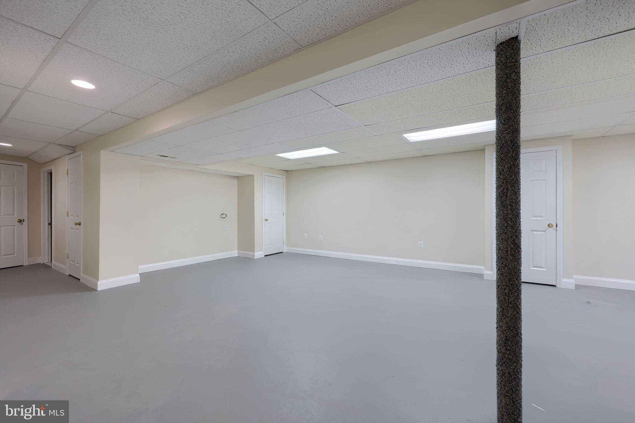 401 Harmony Ln photo 34