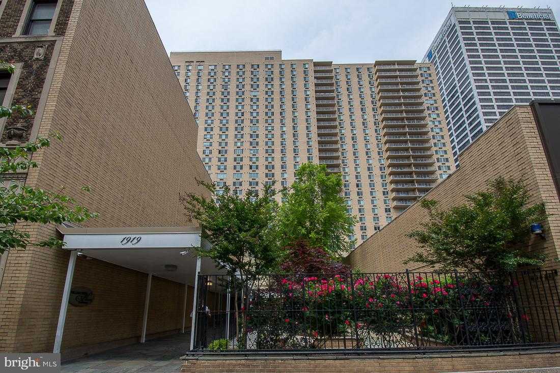 1919 Chestnut St photo 13