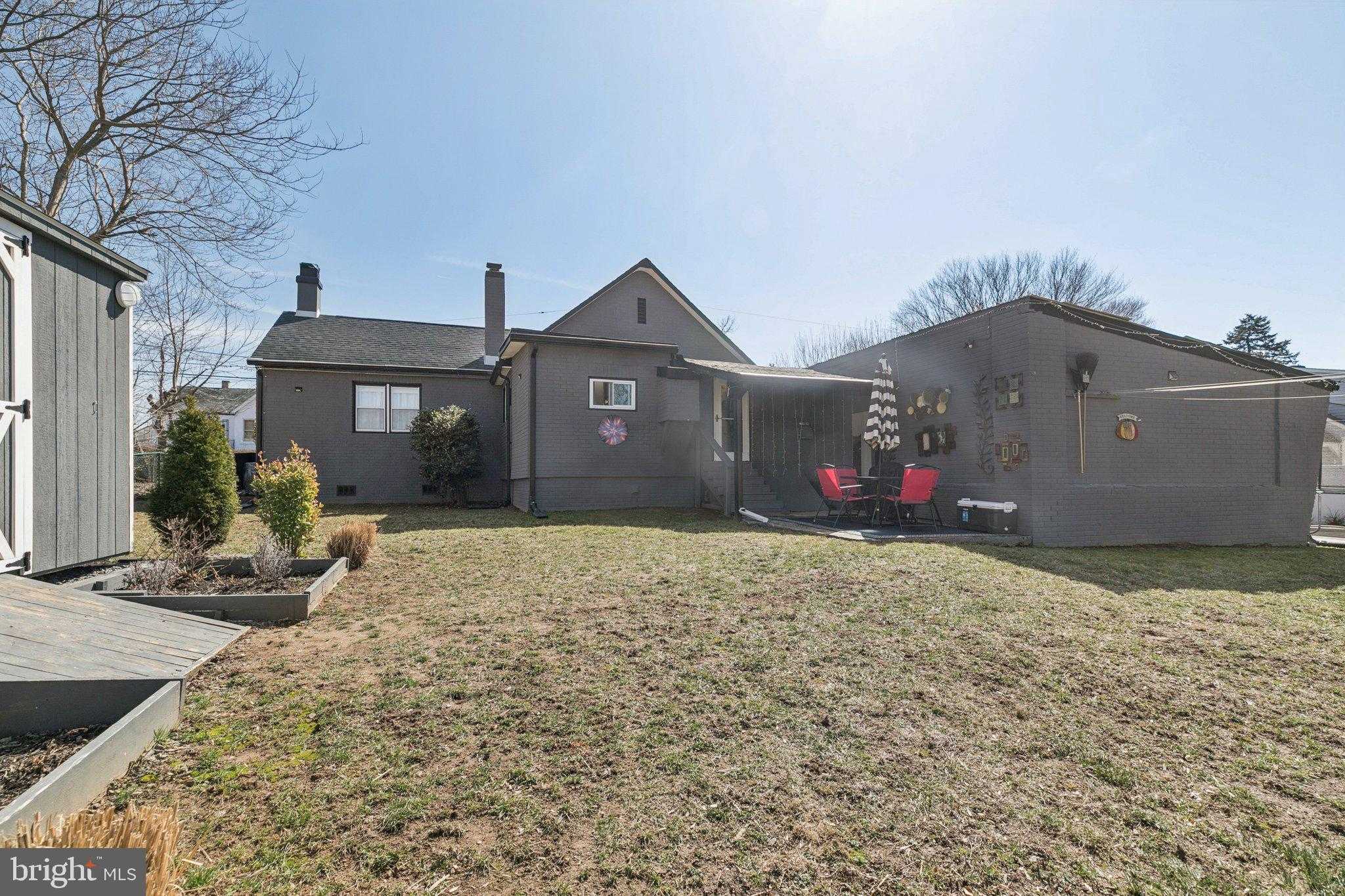 1332 Peach St photo 13