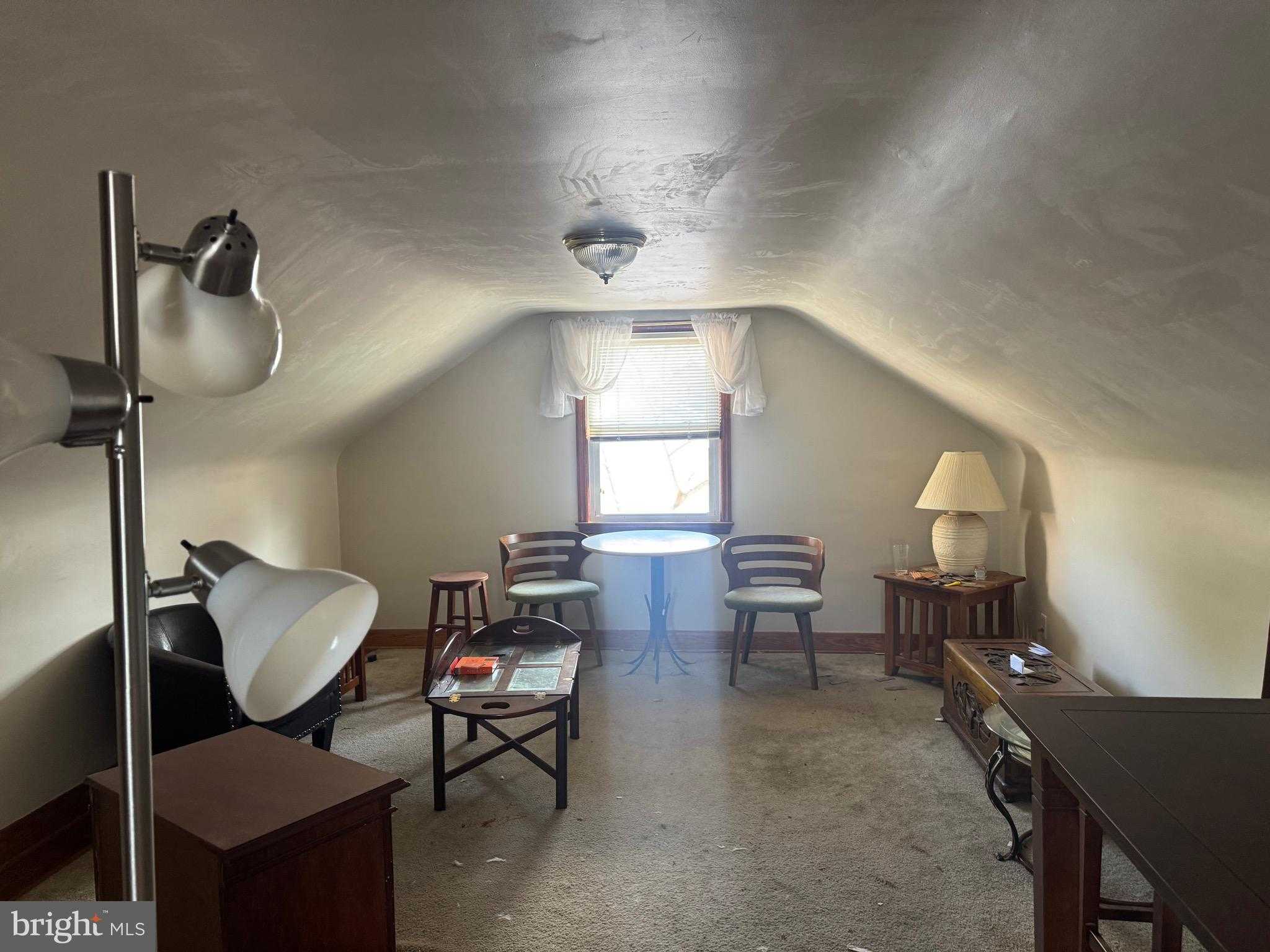 525 Newfield Rd photo 13